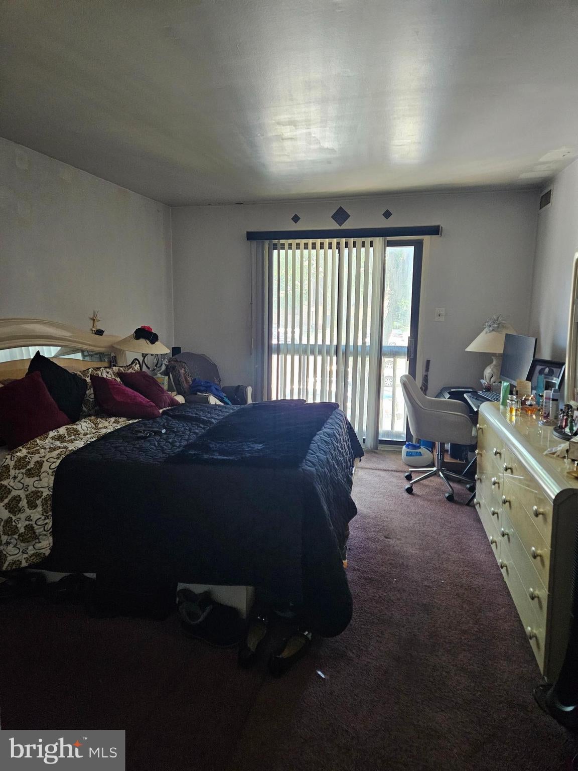 20201 DELAIRE LANDING ROAD 00 201