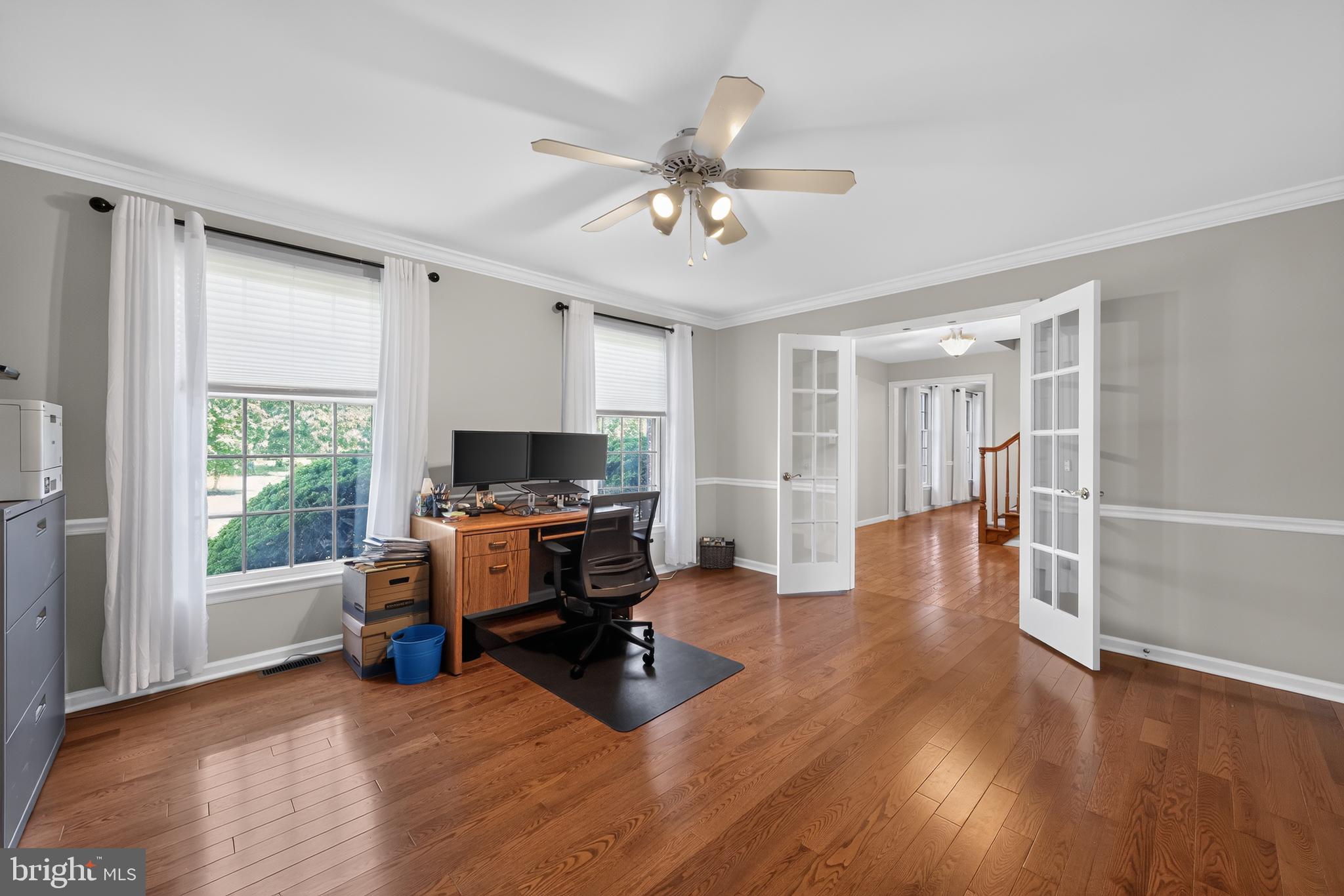 8 SWEETBRIAR COURT