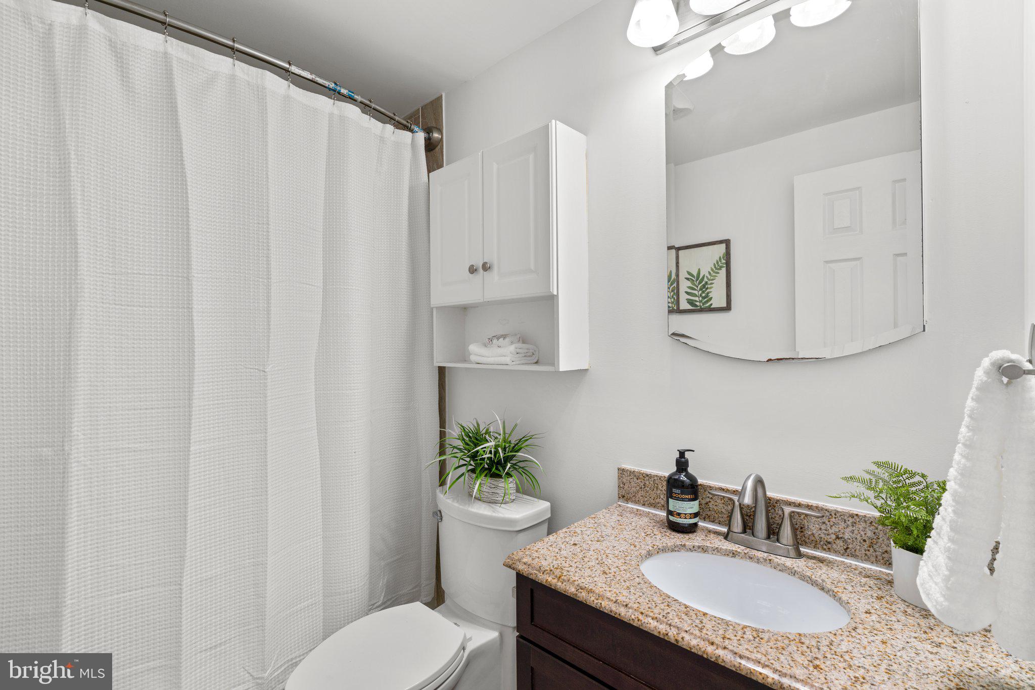 WHISPERING WOODS - Residential