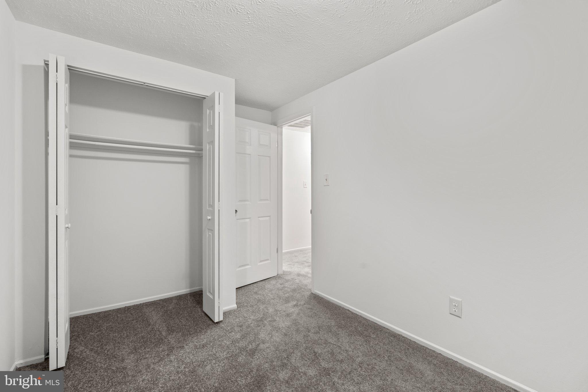 WHISPERING WOODS - Residential