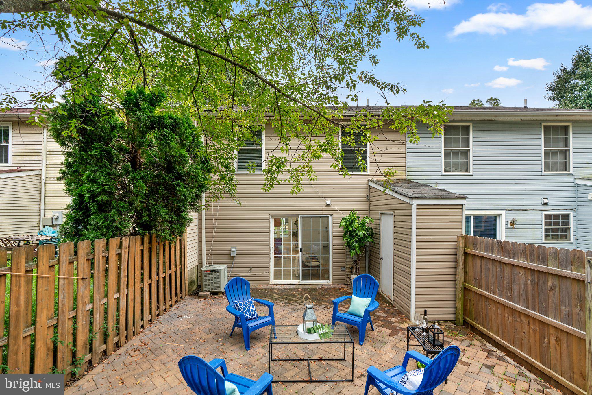 WHISPERING WOODS - Residential