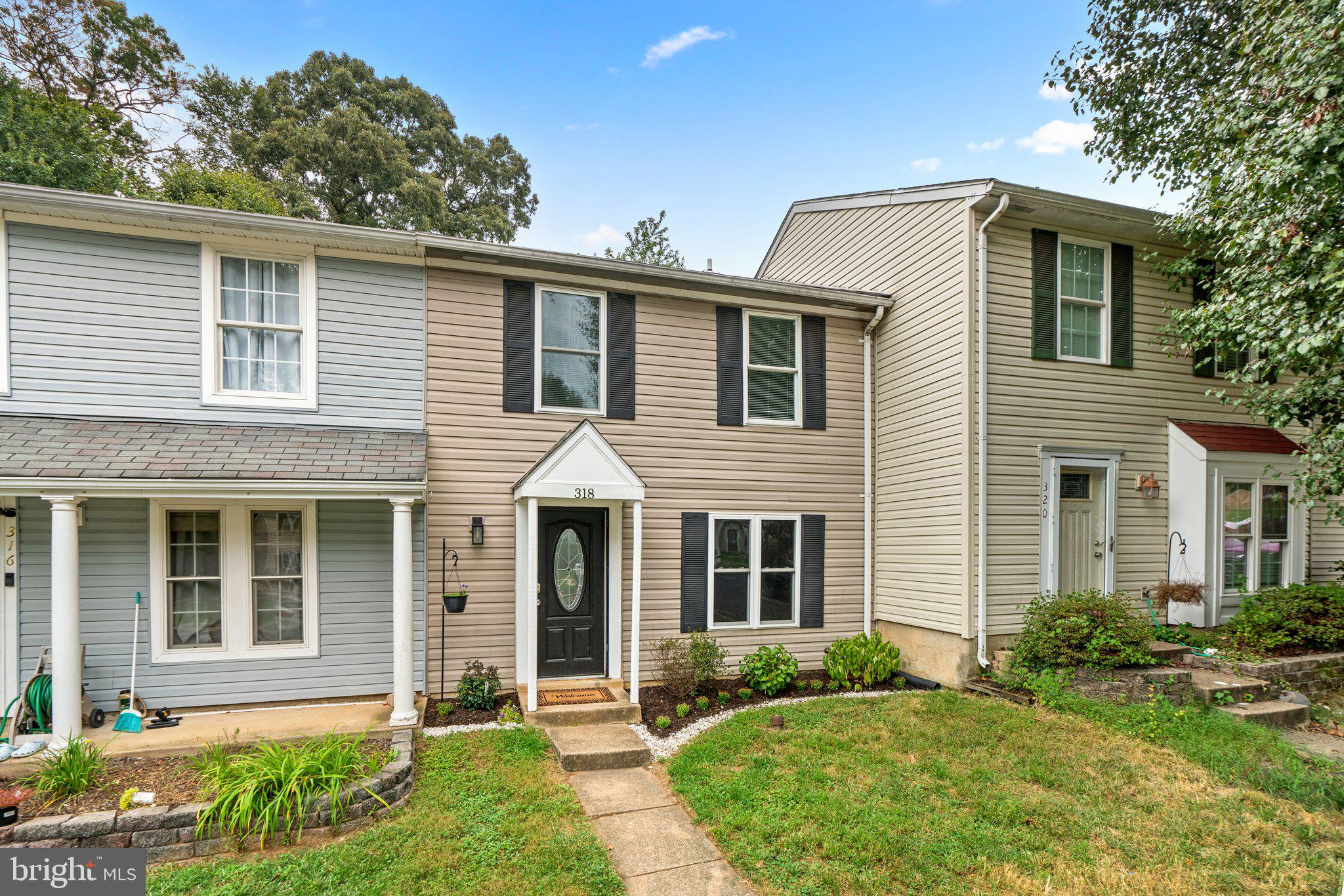 WHISPERING WOODS - Residential