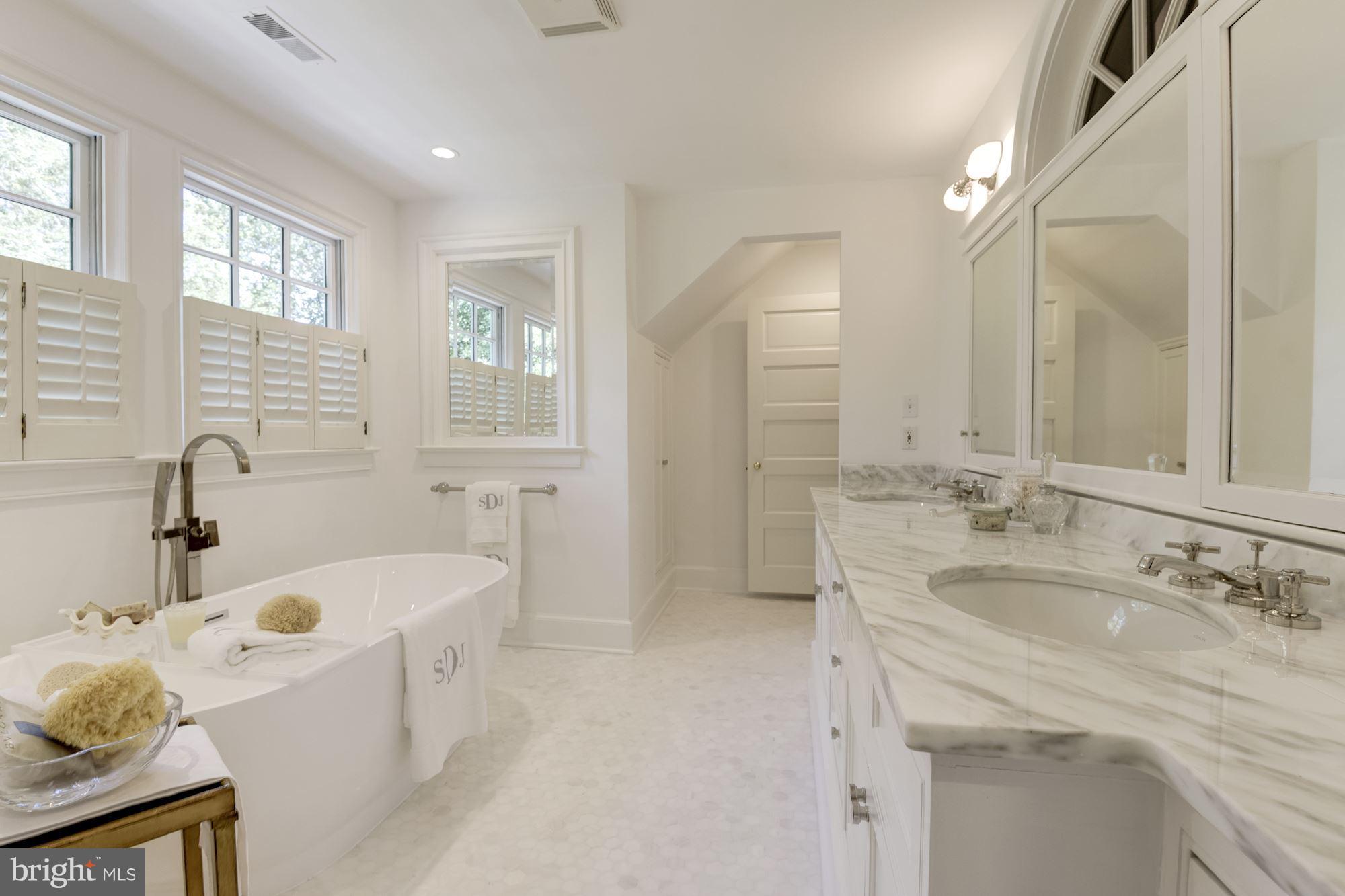 WESLEY HEIGHTS - Residential