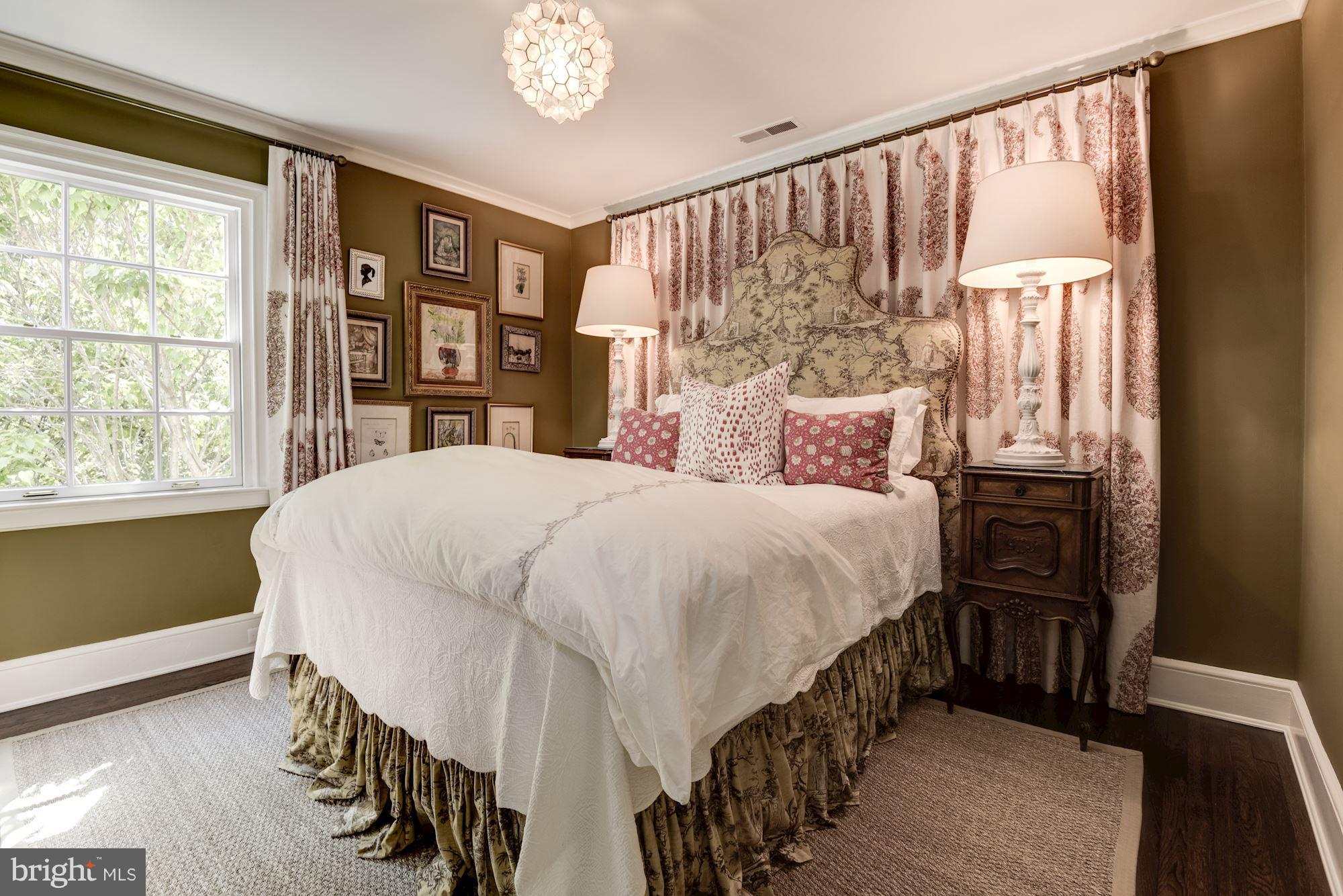 WESLEY HEIGHTS - Residential