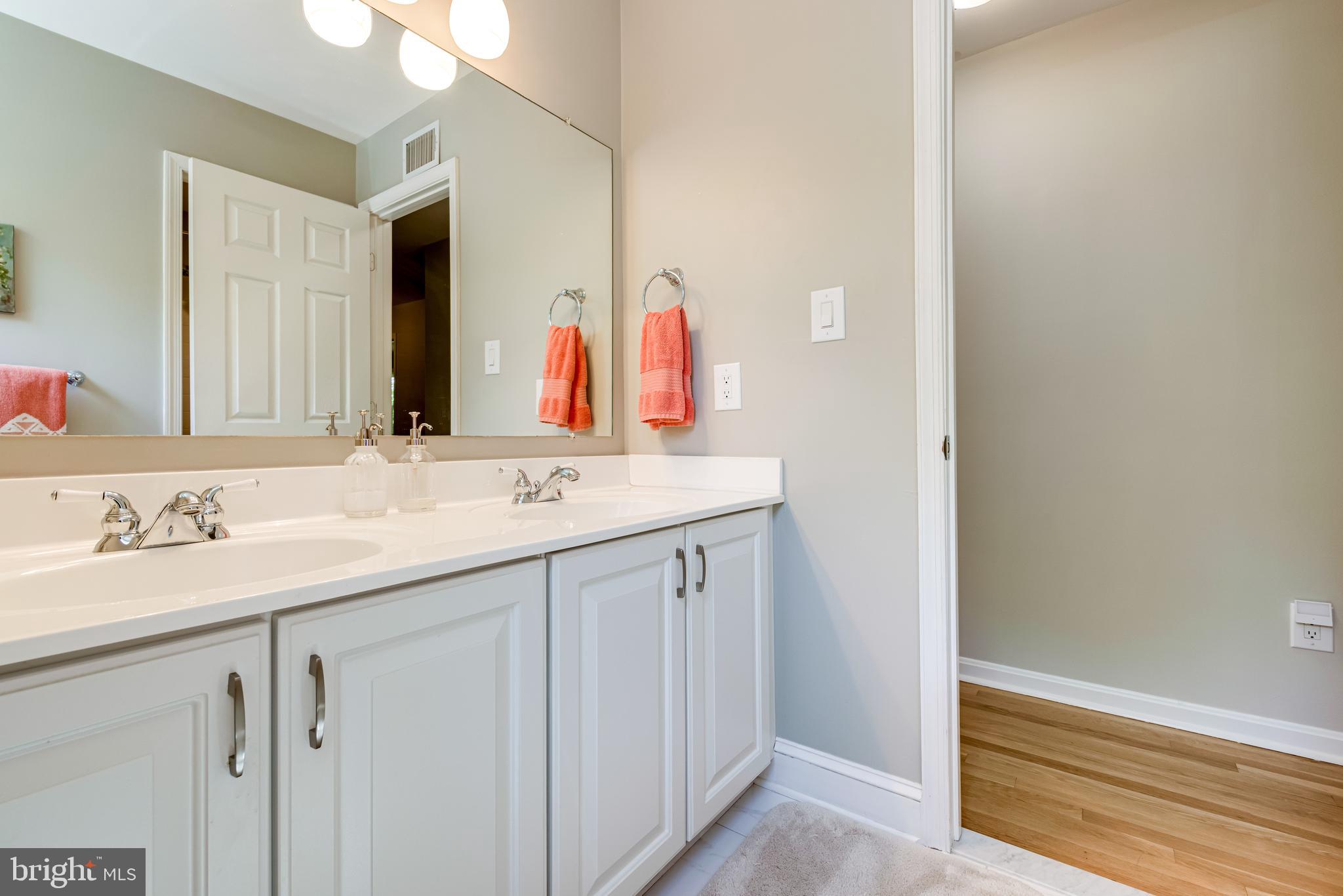 FERRY POINT ESTATES - Residential