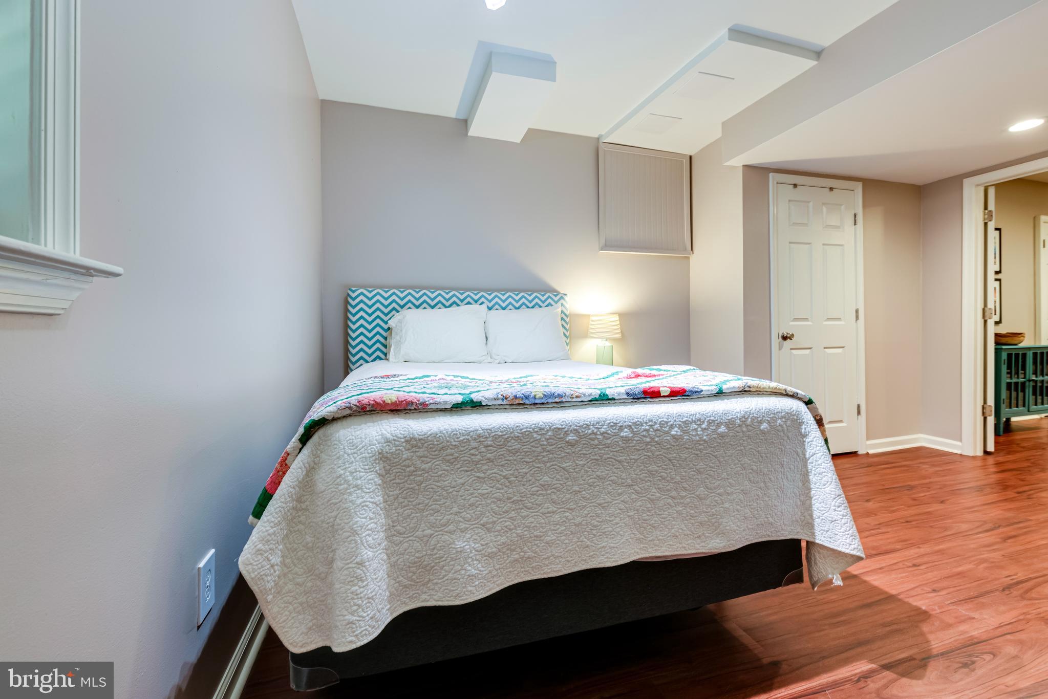 FERRY POINT ESTATES - Residential