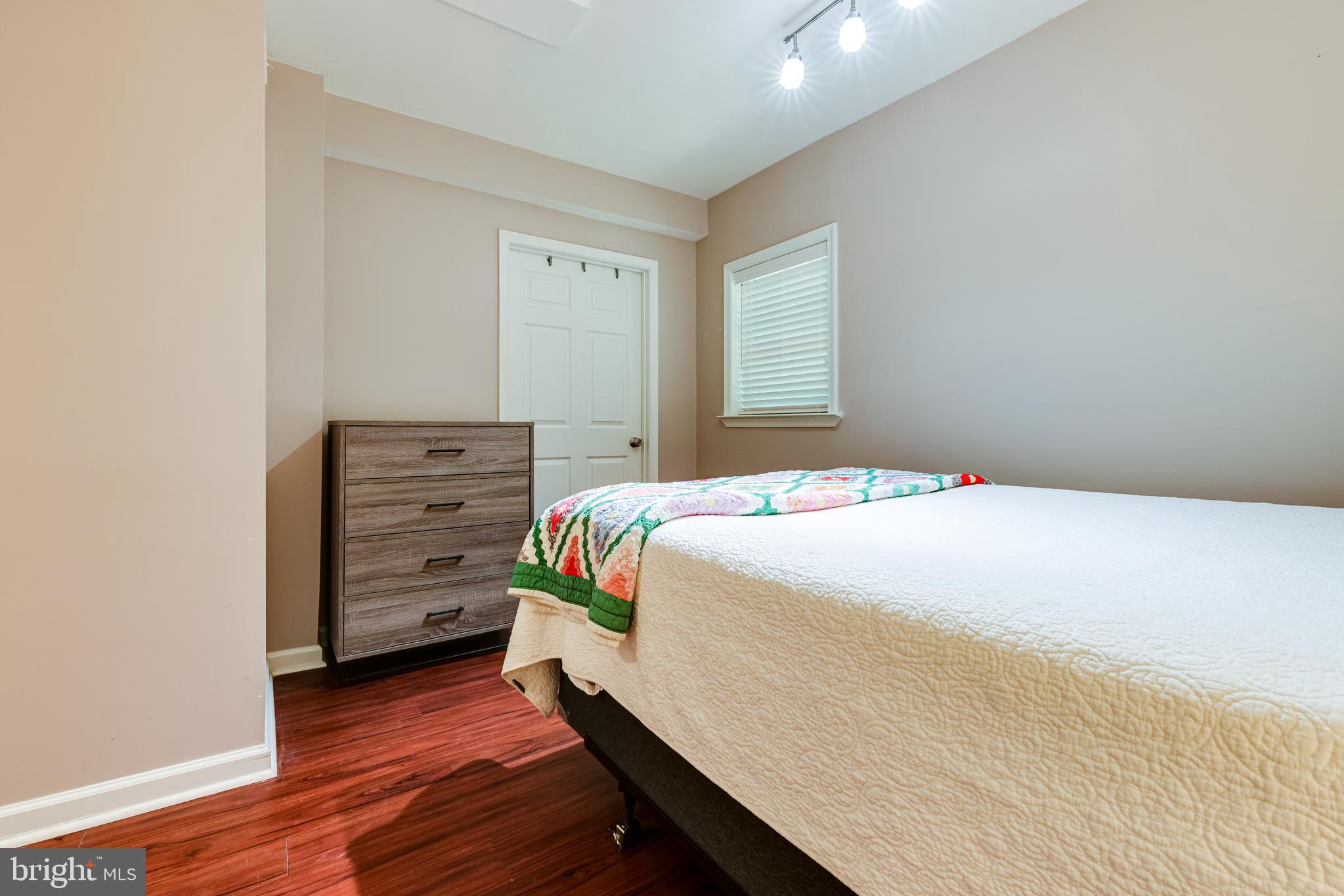 FERRY POINT ESTATES - Residential