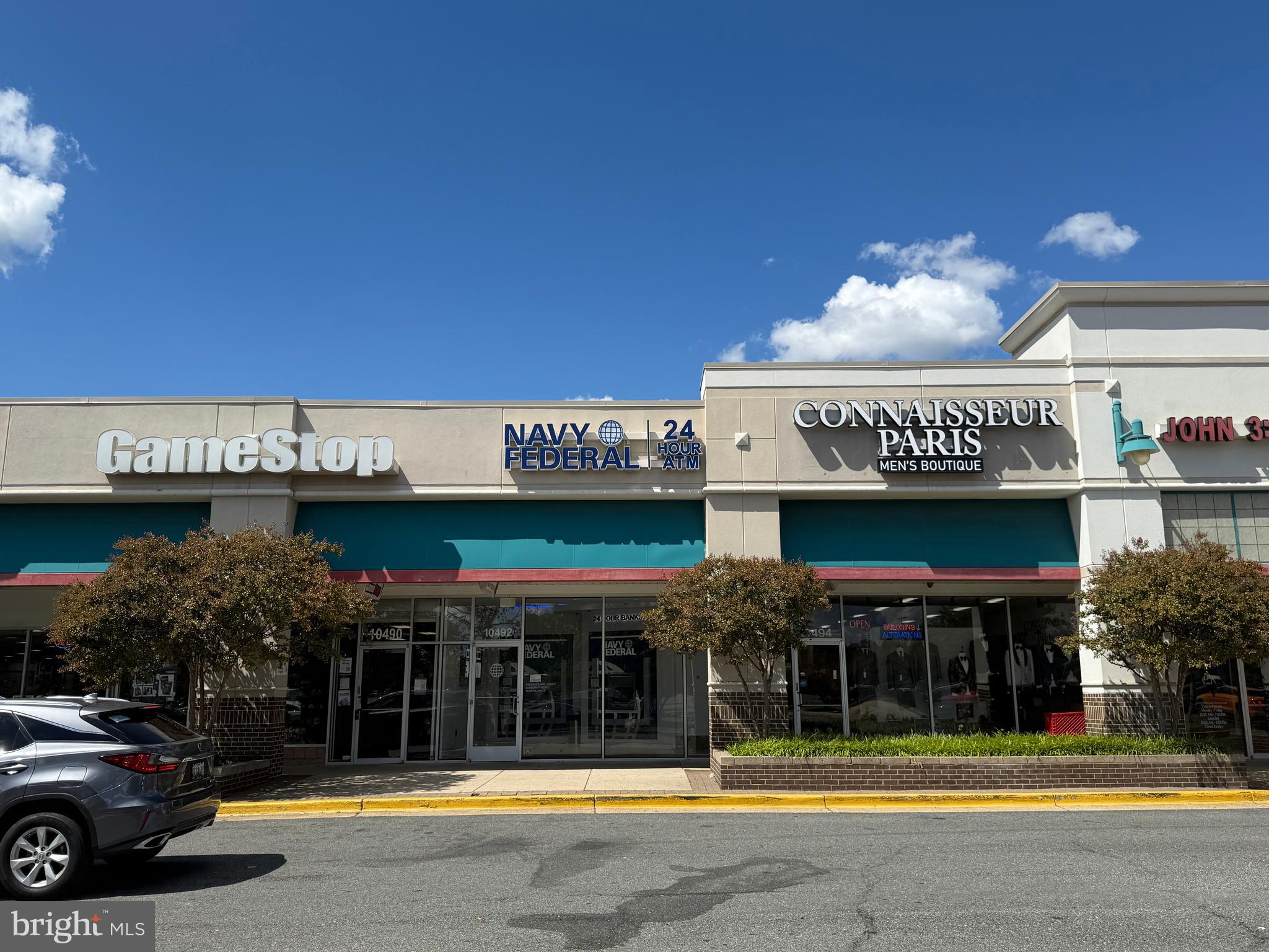 PINES CONDO 01 - Residential