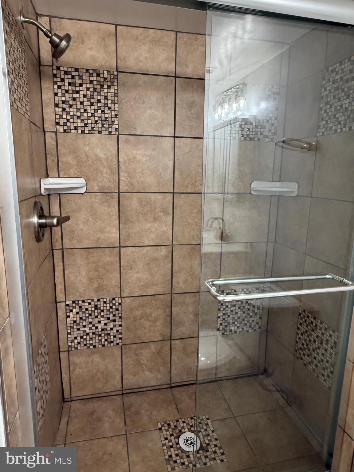 PINES CONDO 01 - Residential