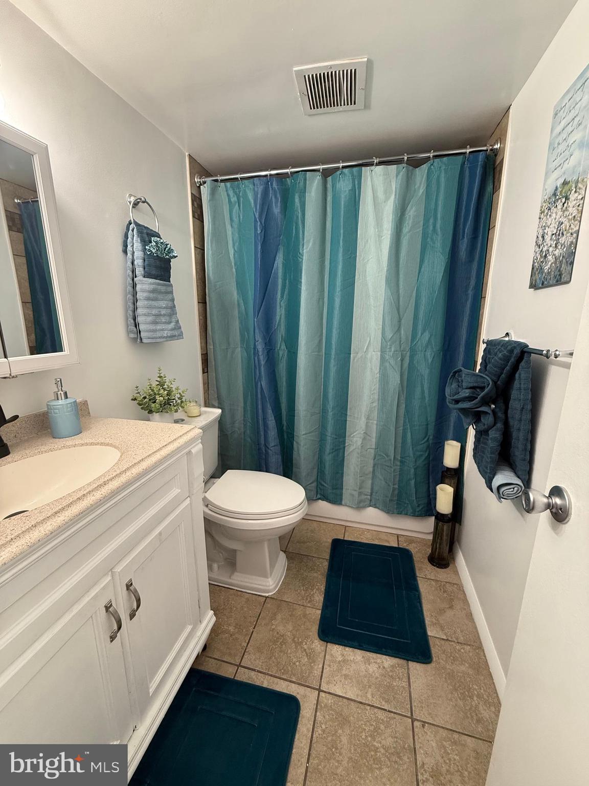 PINES CONDO 01 - Residential