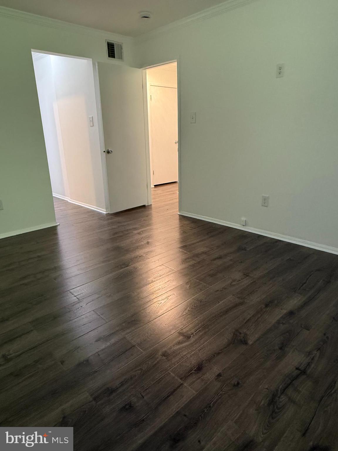 PINES CONDO 01 - Residential