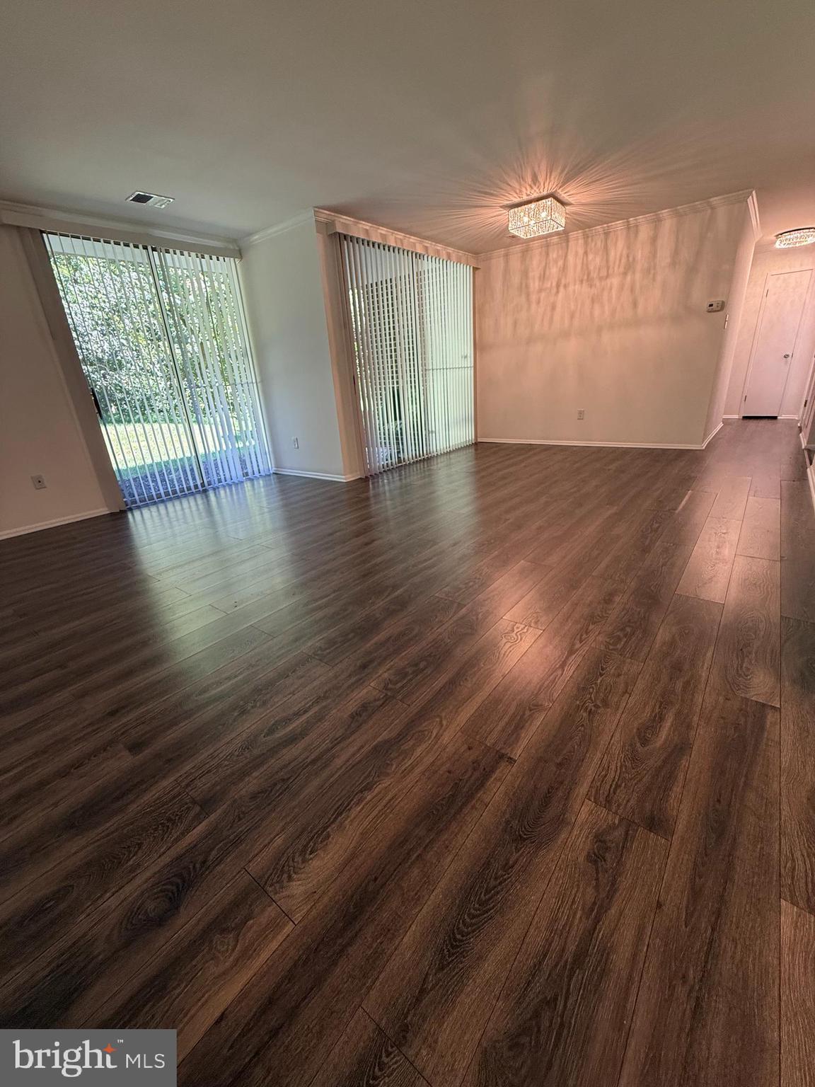 PINES CONDO 01 - Residential