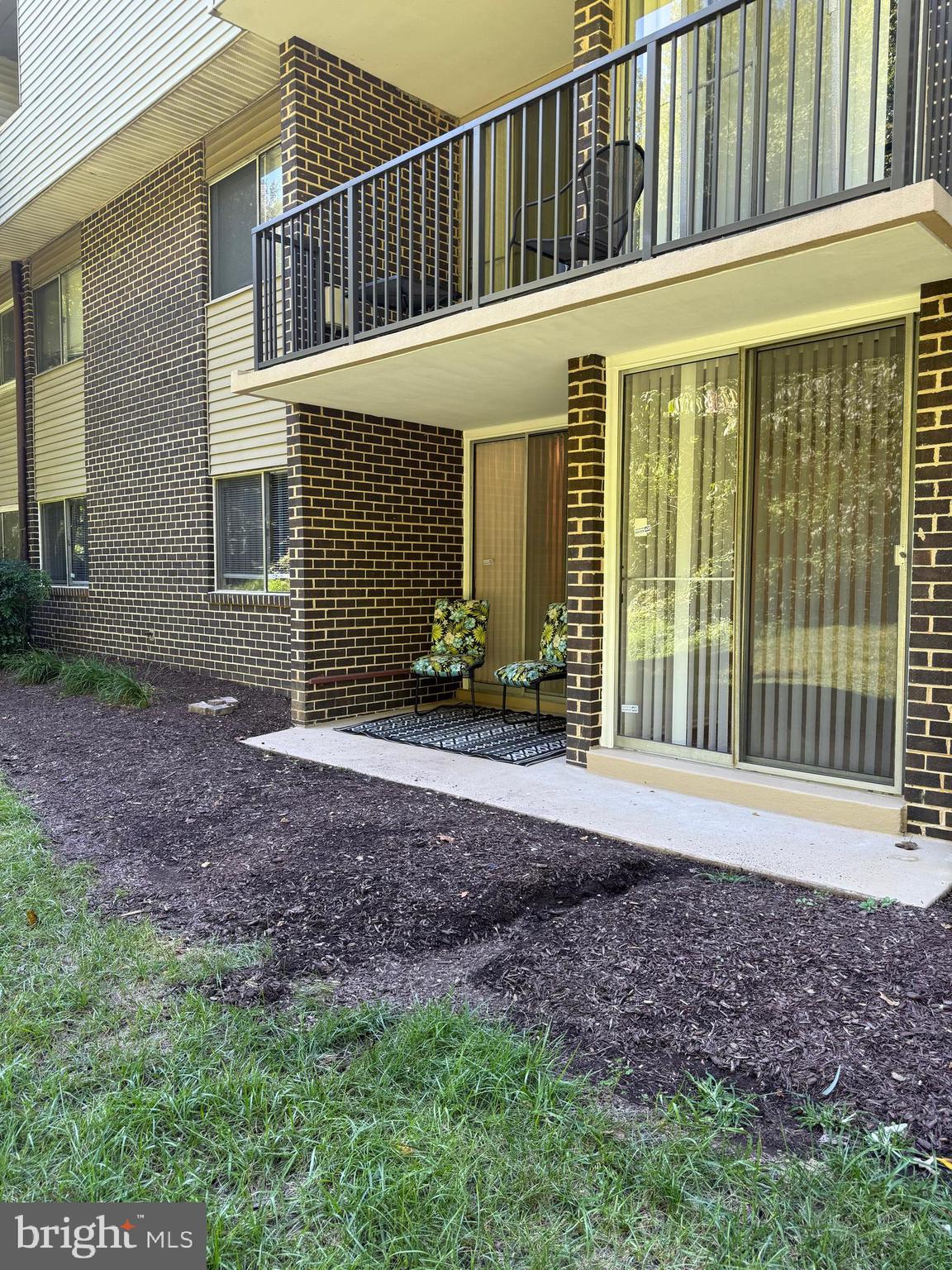 PINES CONDO 01 - Residential