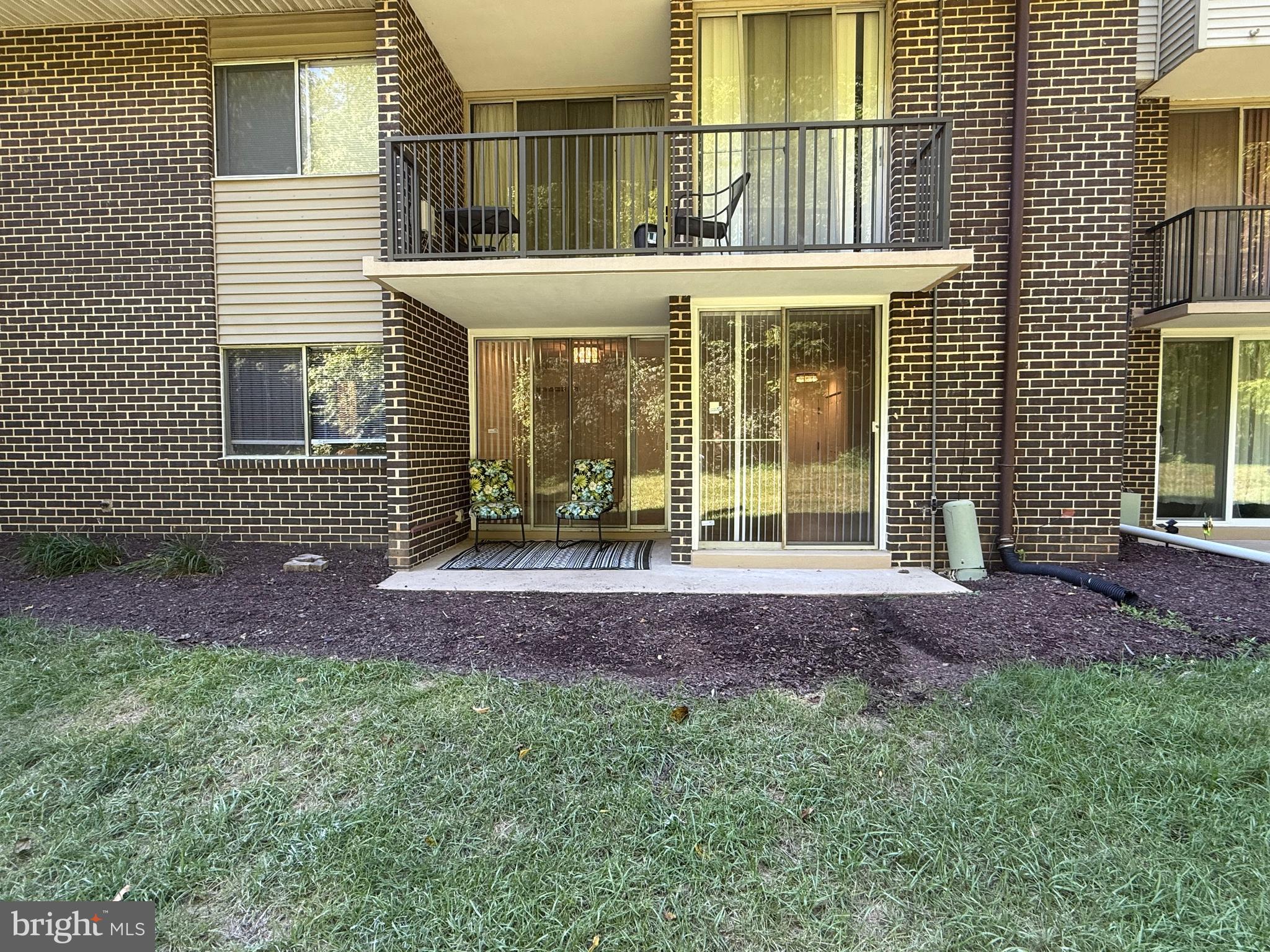 PINES CONDO 01 - Residential