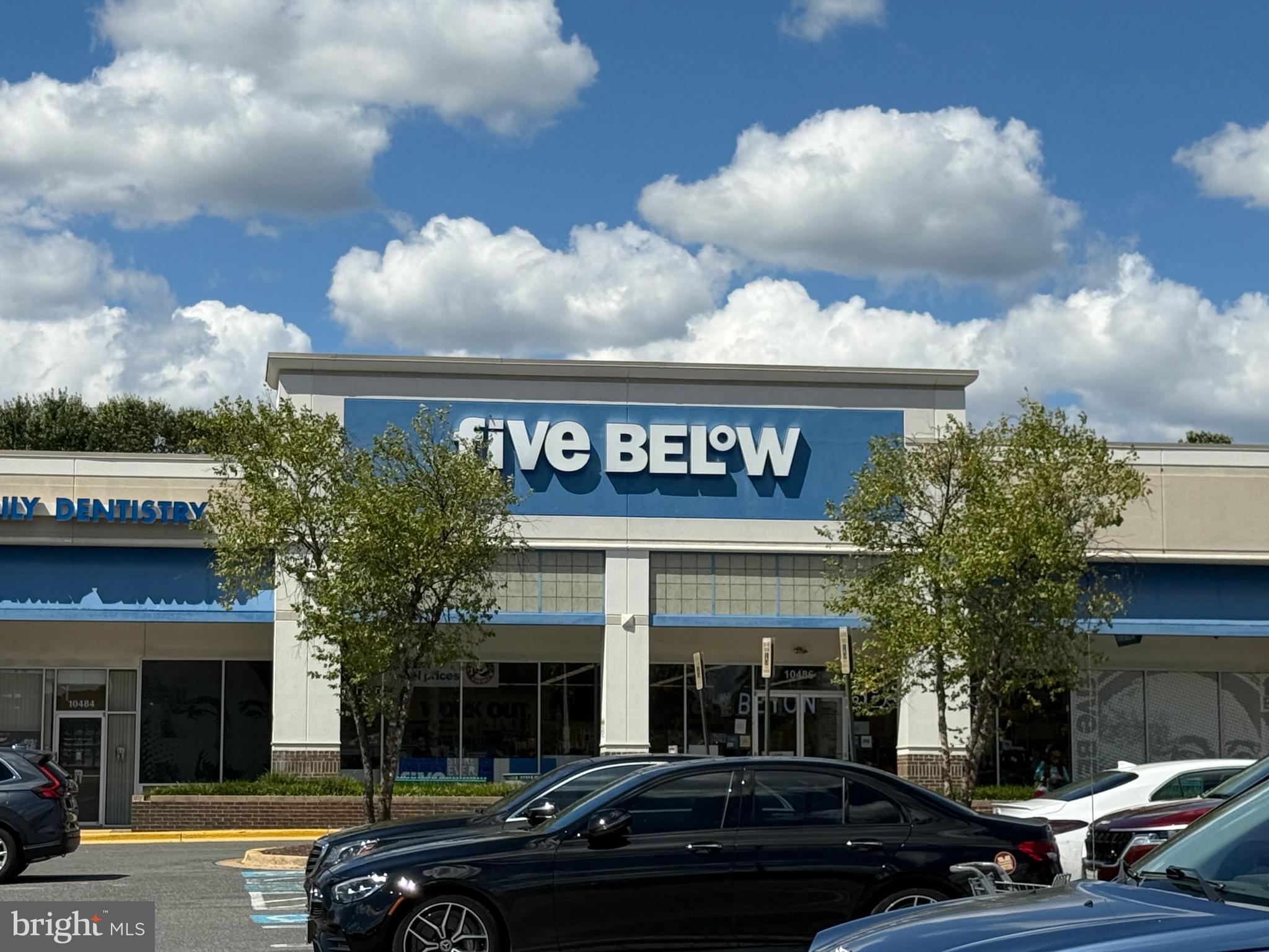 PINES CONDO 01 - Residential