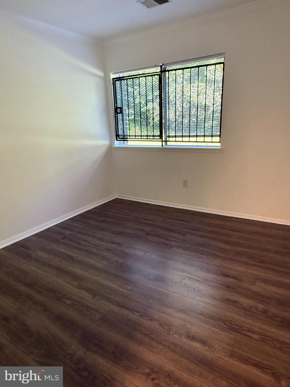 PINES CONDO 01 - Residential