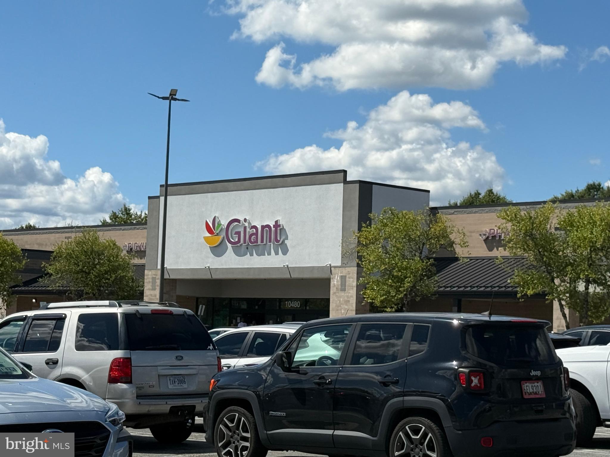 PINES CONDO 01 - Residential