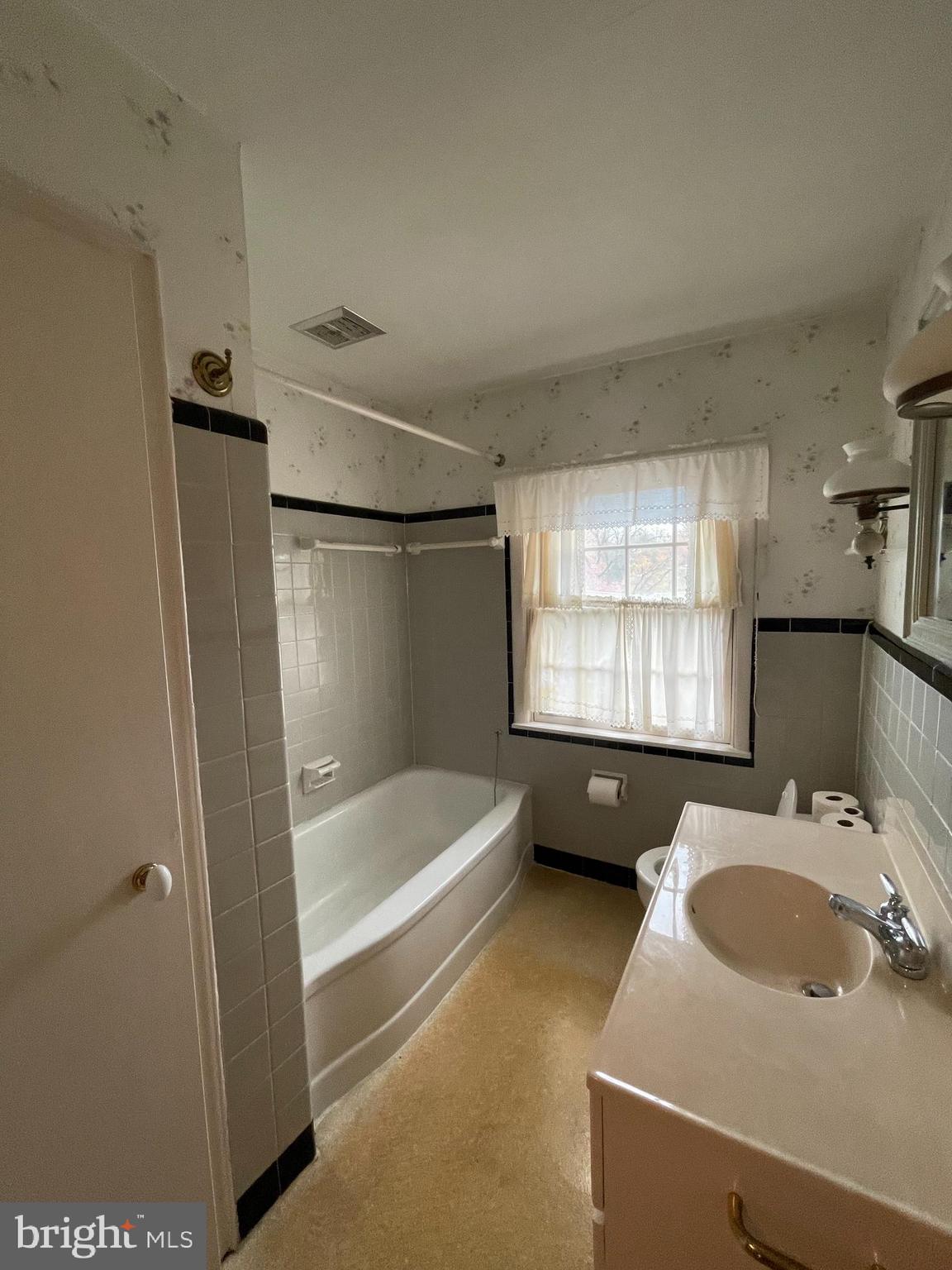 WEST READING - Residential Lease