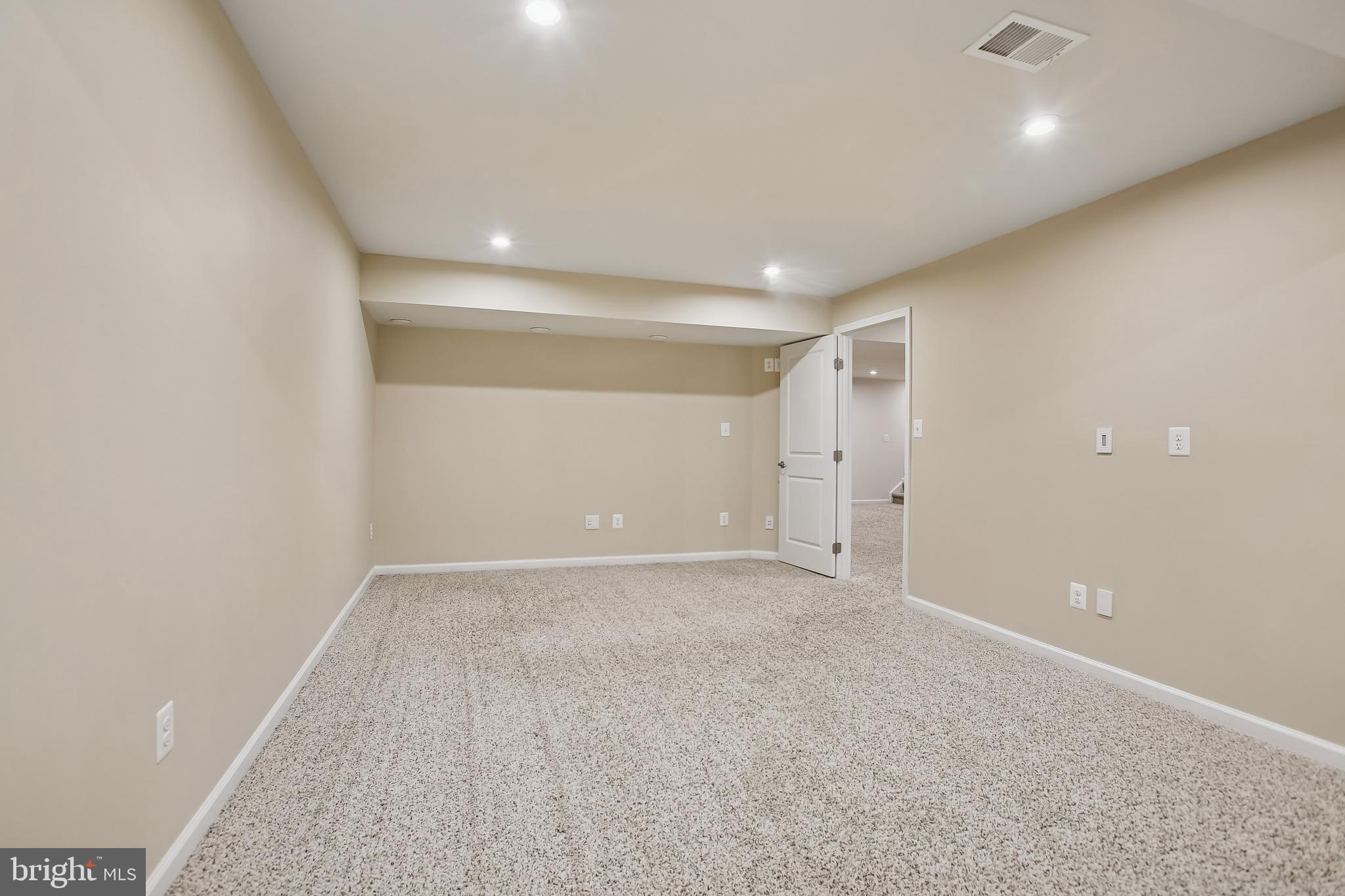 HOADLY MANOR ESTATES - Residential