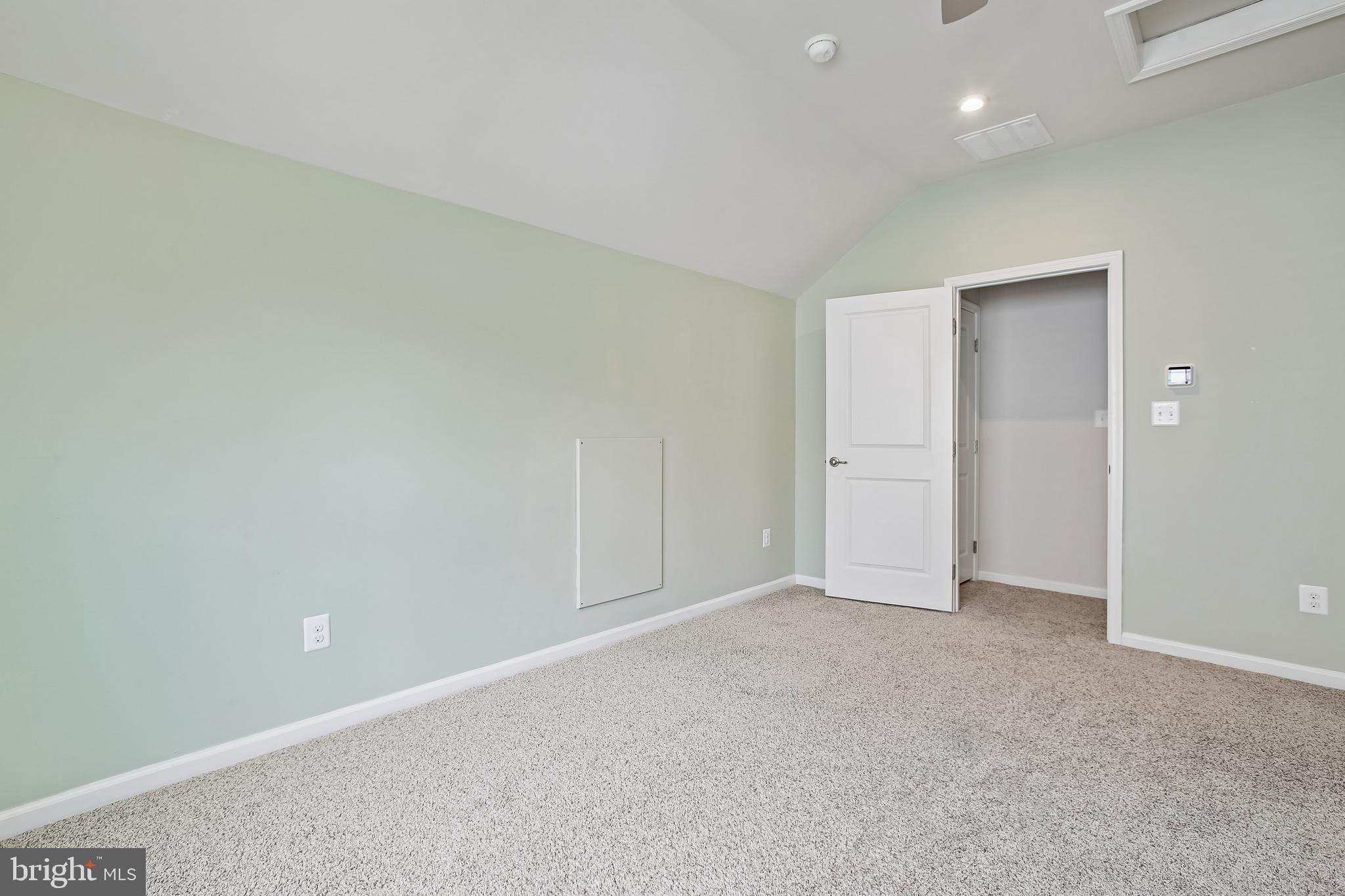 HOADLY MANOR ESTATES - Residential