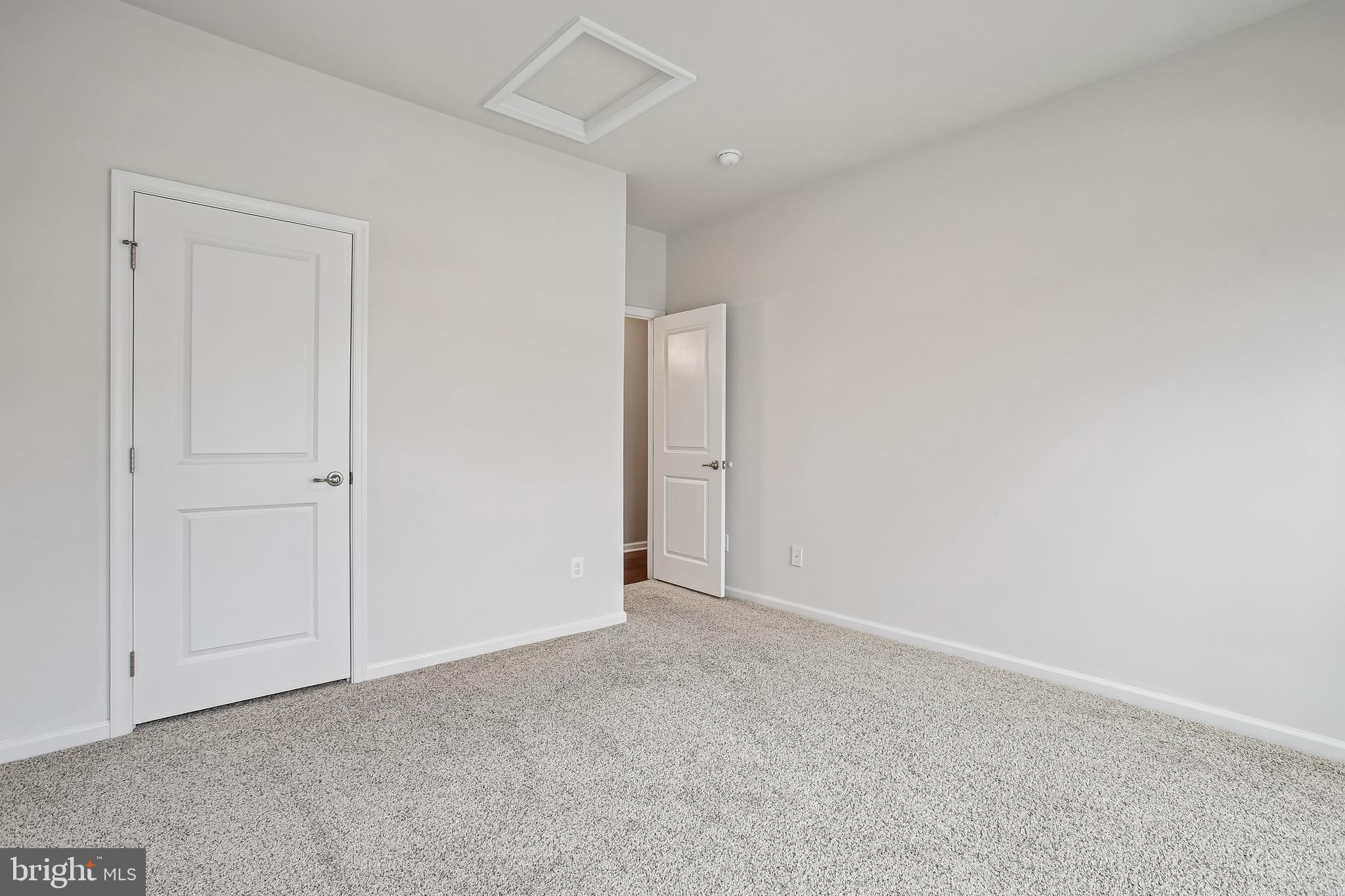 HOADLY MANOR ESTATES - Residential