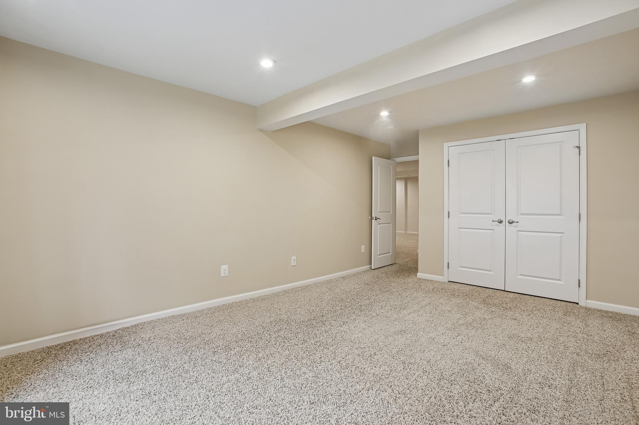 HOADLY MANOR ESTATES - Residential