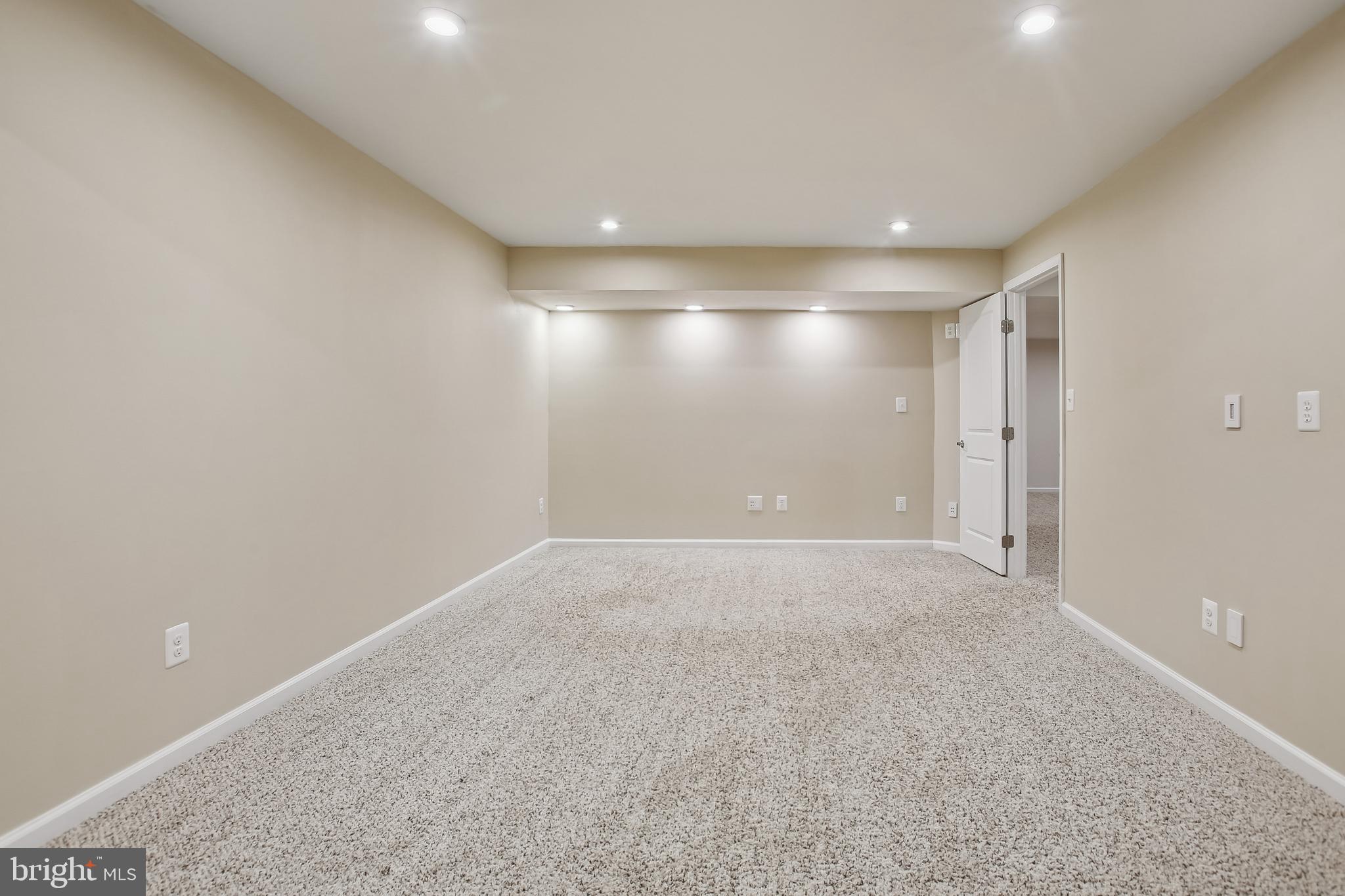 HOADLY MANOR ESTATES - Residential