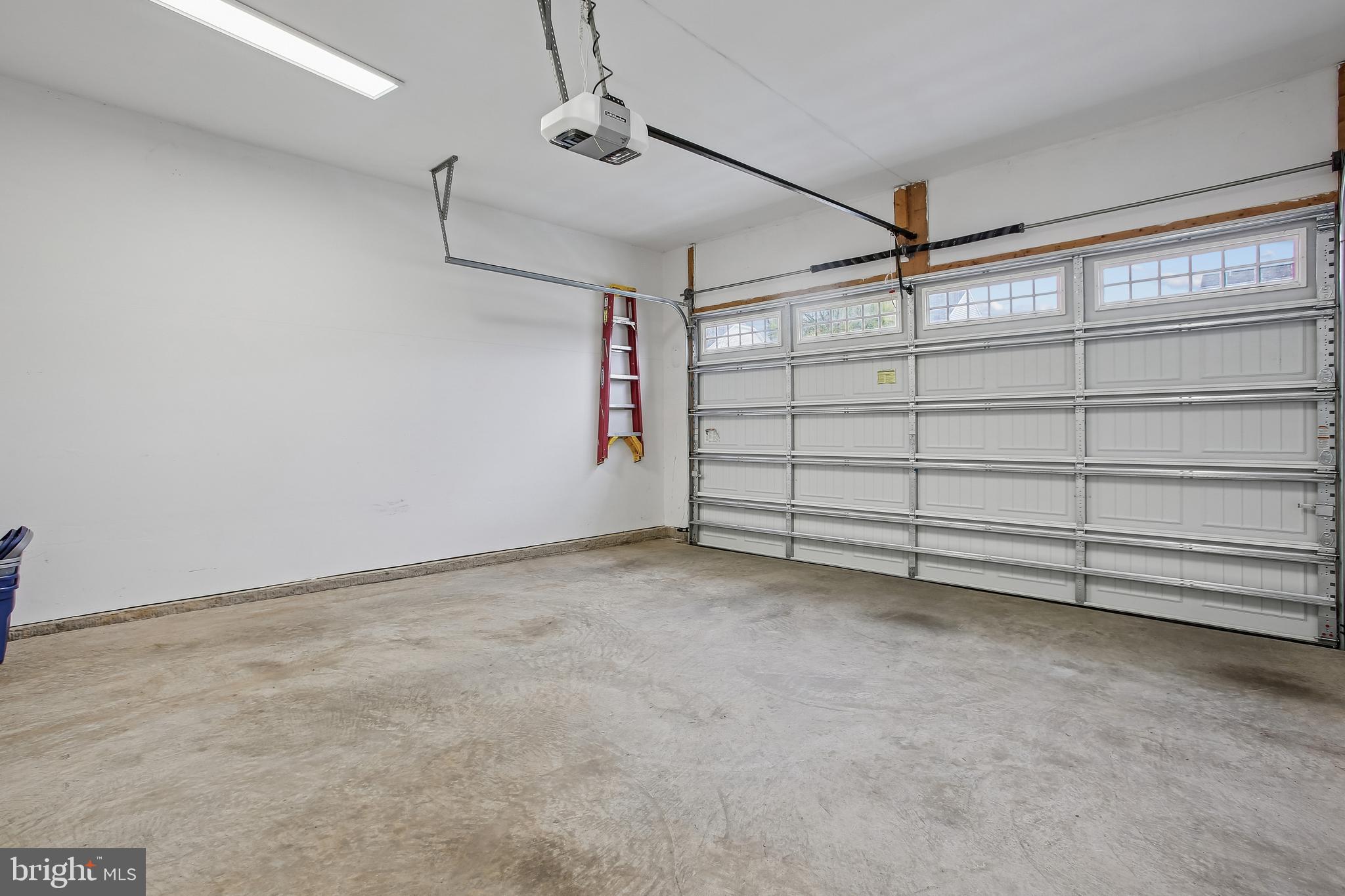 HOADLY MANOR ESTATES - Residential