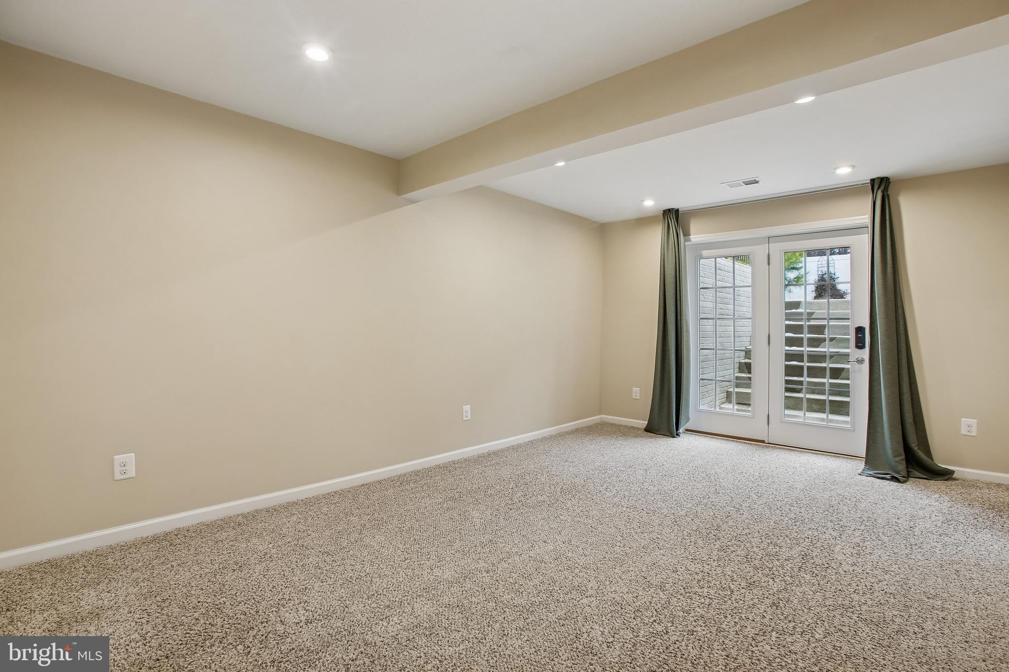 HOADLY MANOR ESTATES - Residential