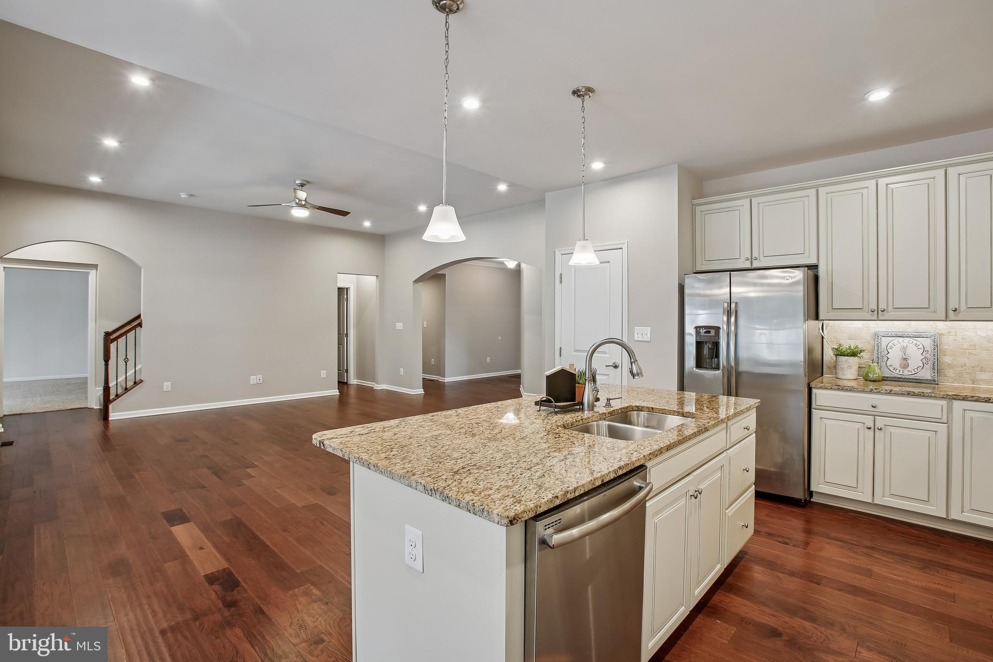 HOADLY MANOR ESTATES - Residential