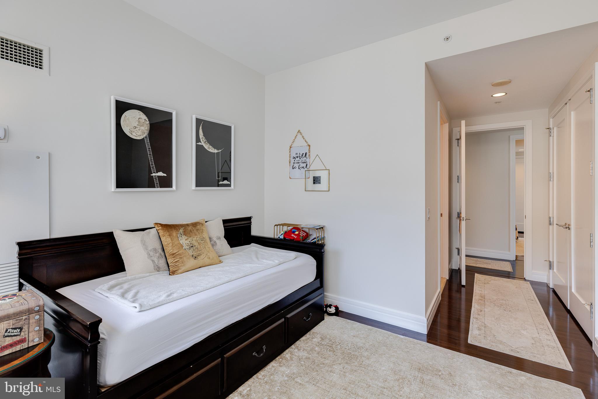 CENTER CITY - Residential