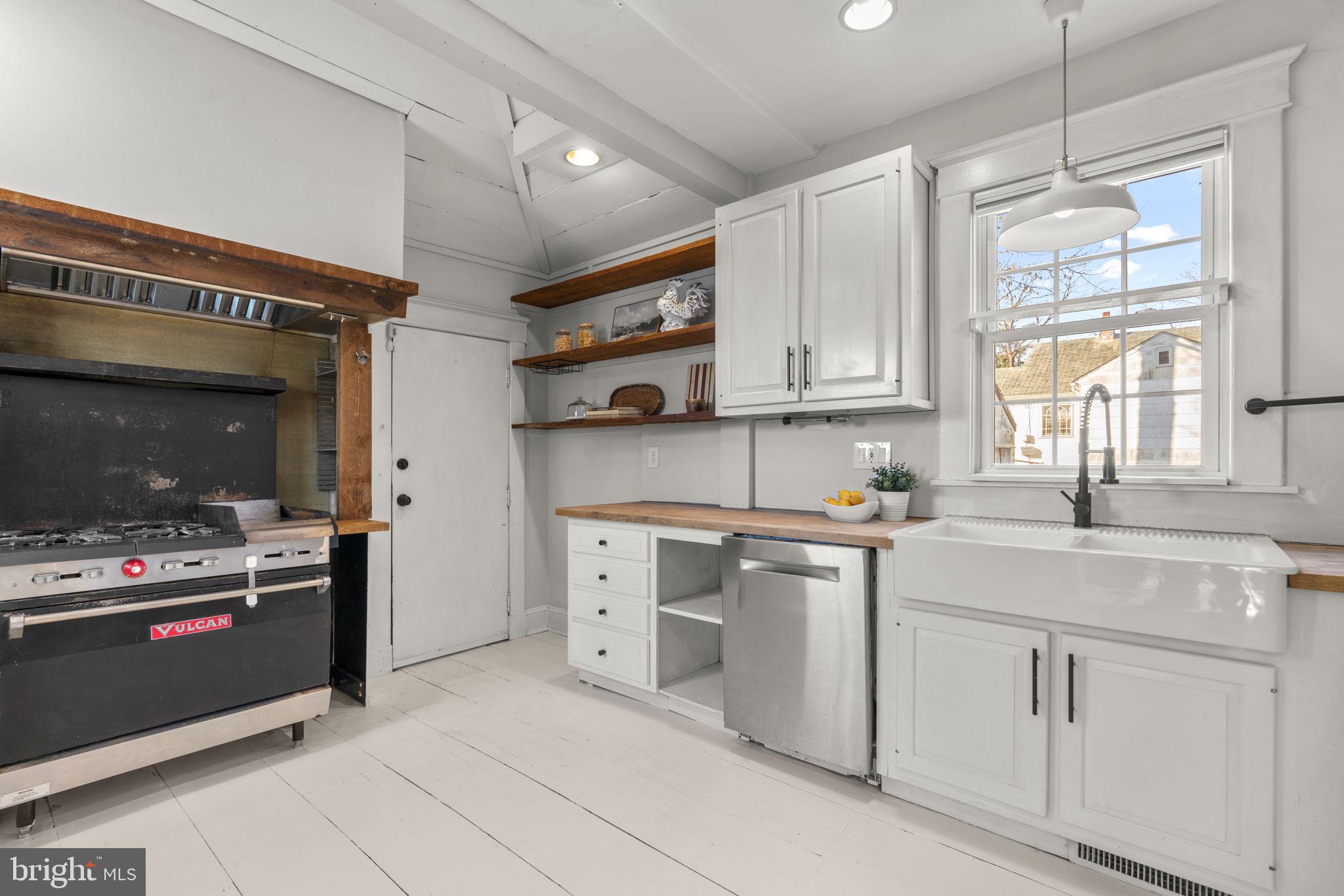 RIDGEWOOD - Residential