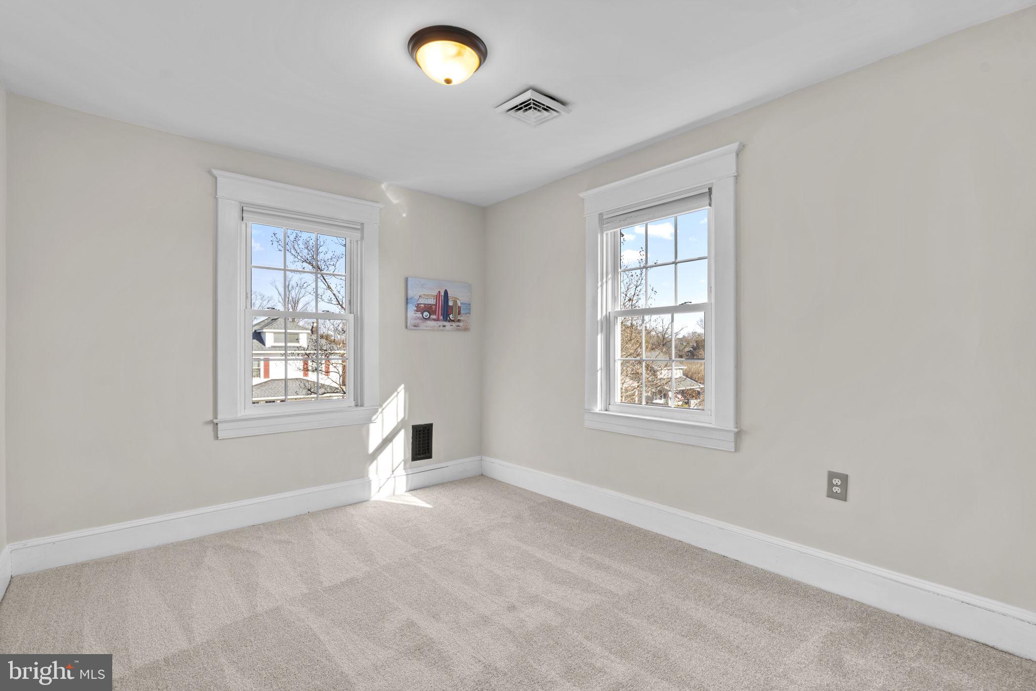 RIDGEWOOD - Residential