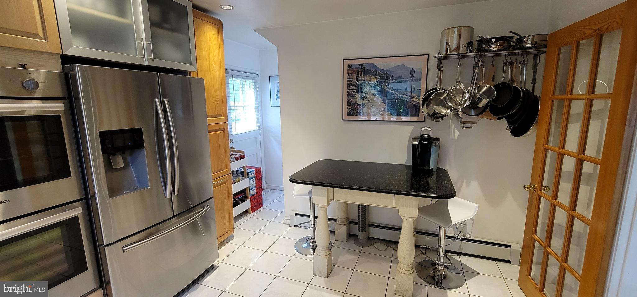 ENGLISH VILLAGE - Residential