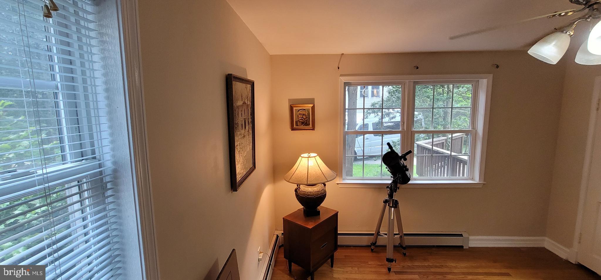 ENGLISH VILLAGE - Residential