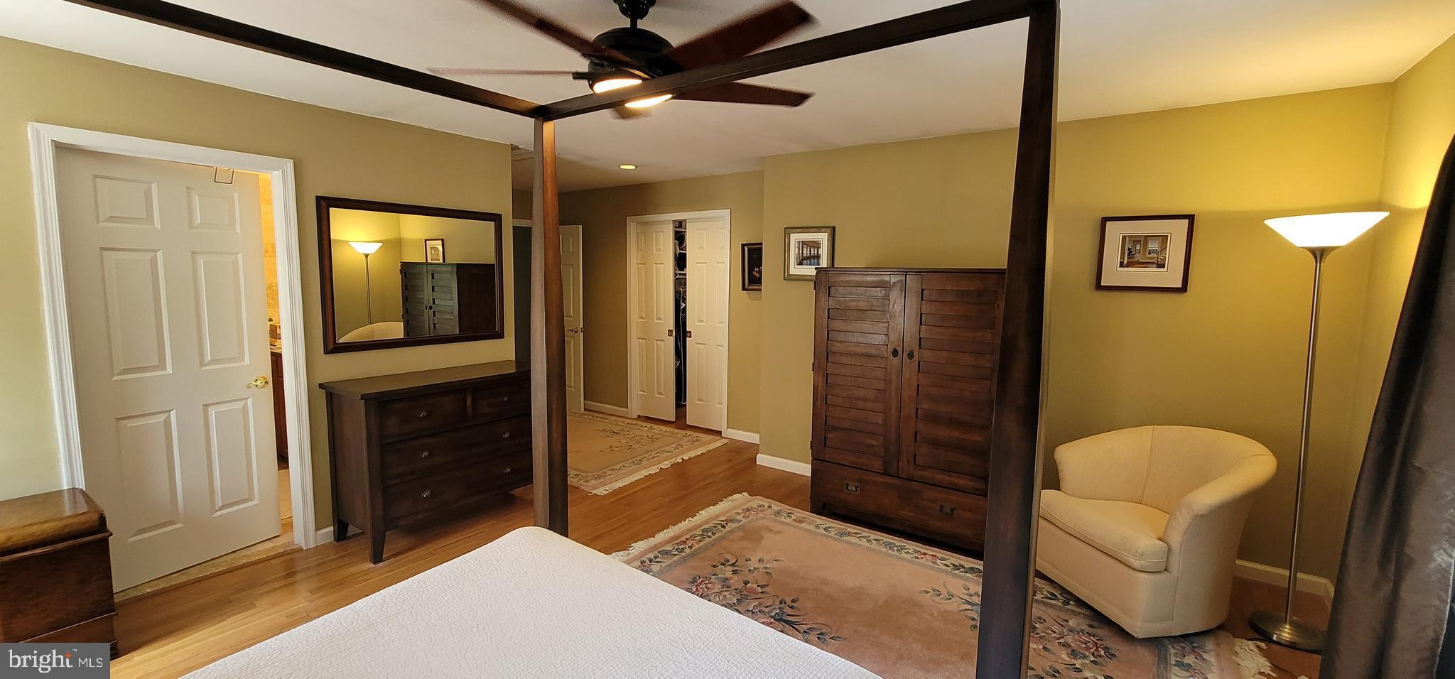 ENGLISH VILLAGE - Residential