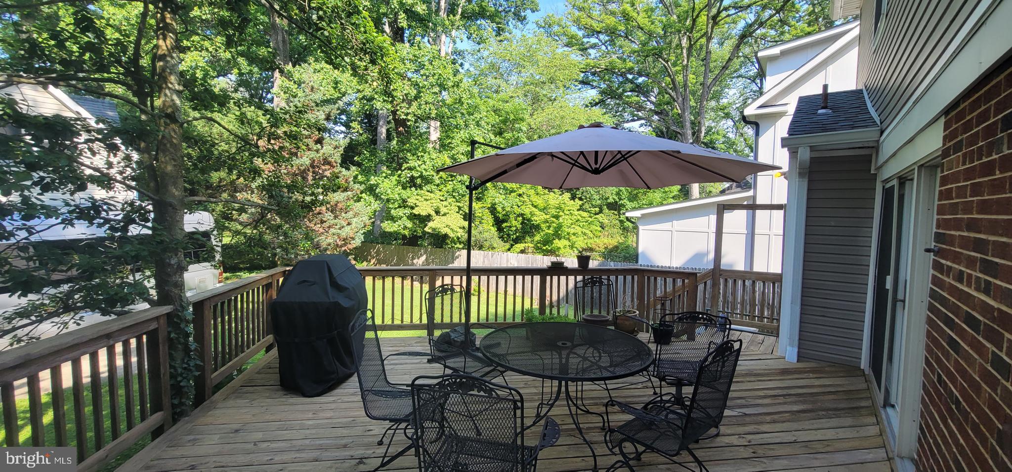 ENGLISH VILLAGE - Residential