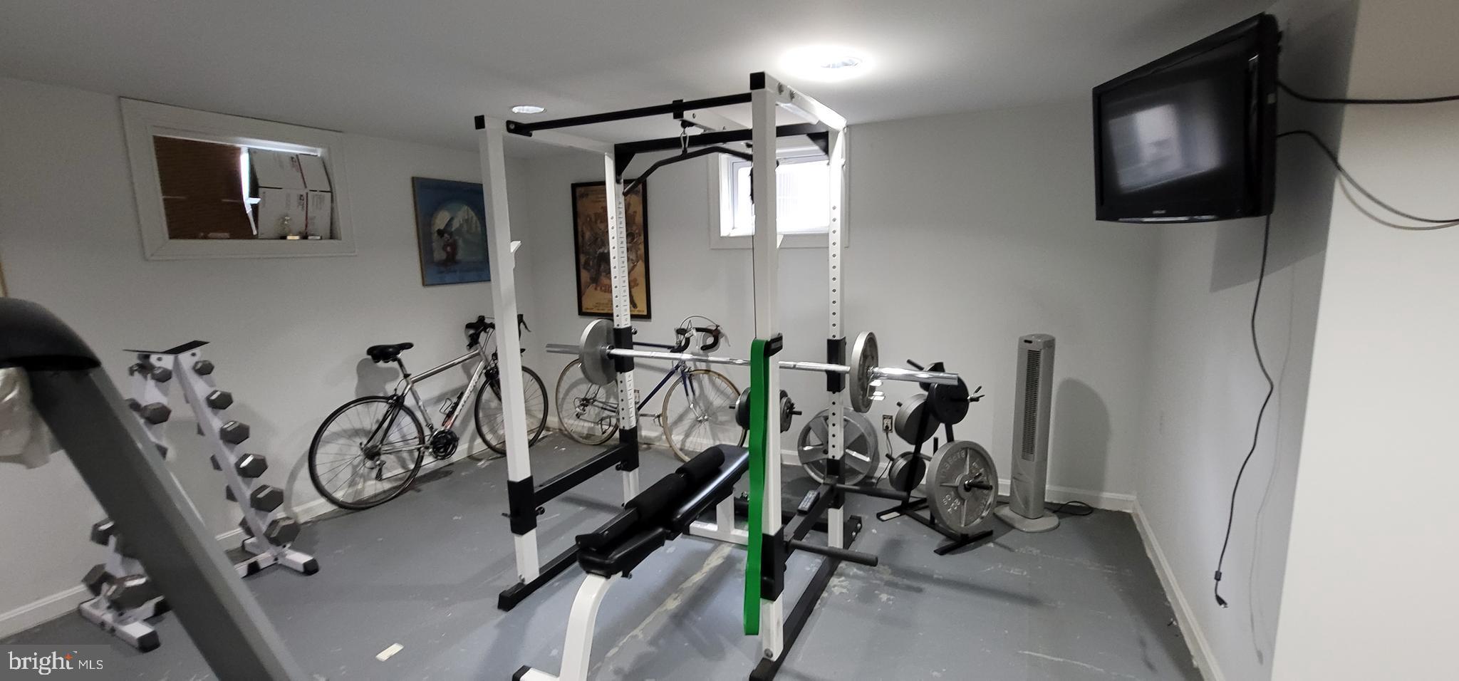 ENGLISH VILLAGE - Residential