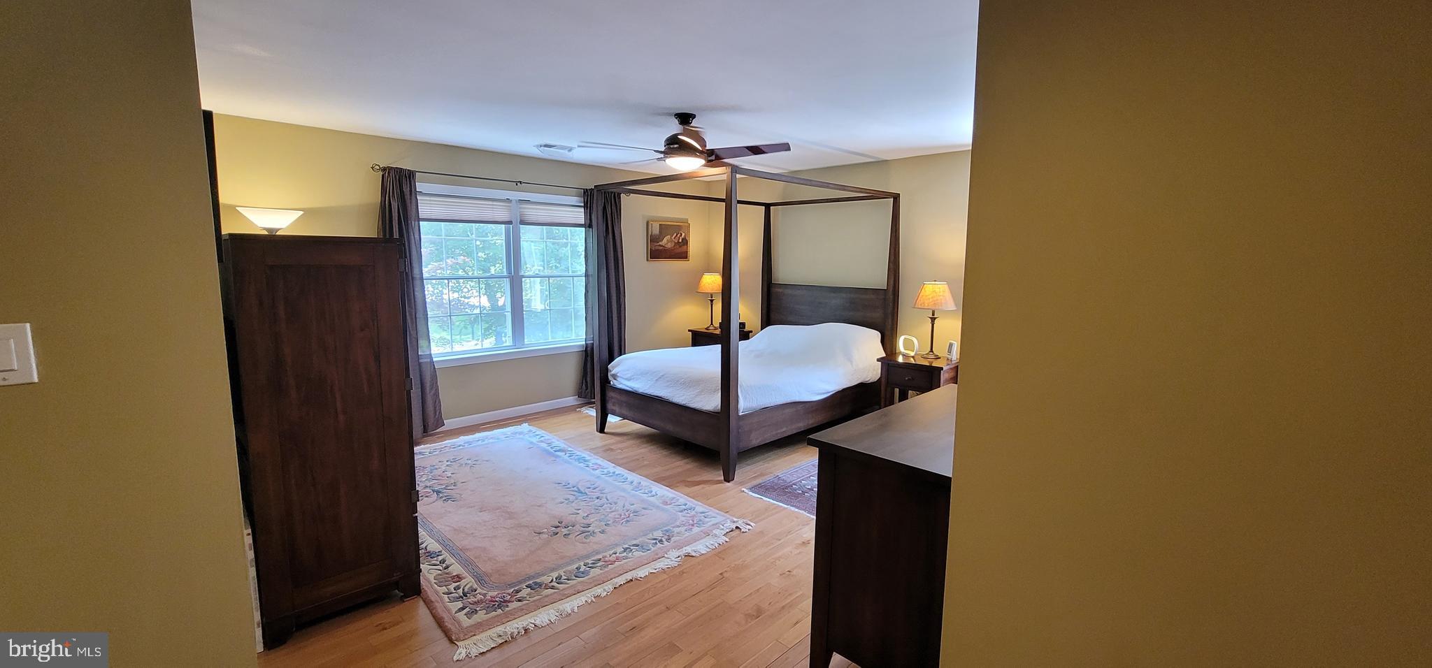 ENGLISH VILLAGE - Residential