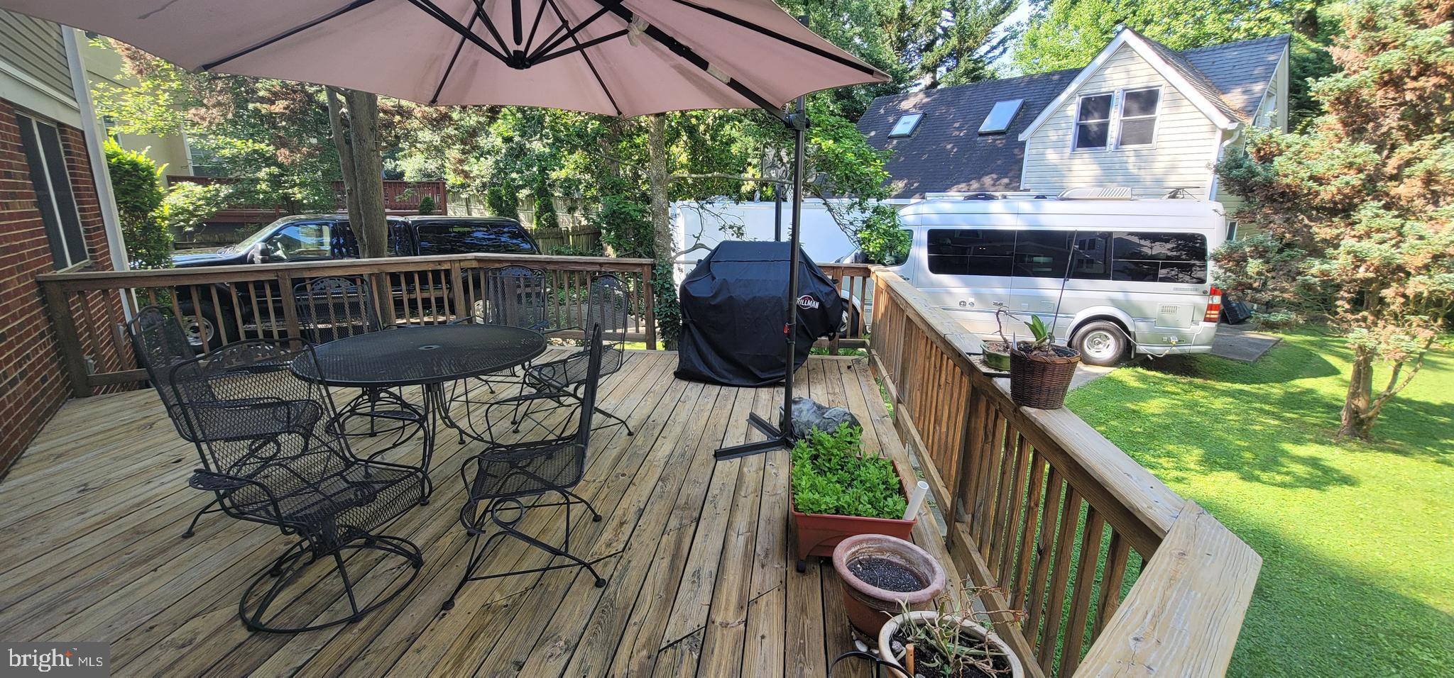 ENGLISH VILLAGE - Residential