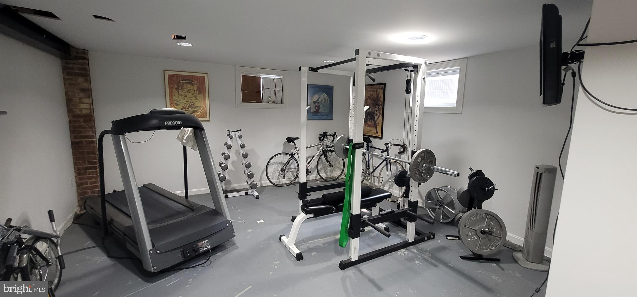 ENGLISH VILLAGE - Residential