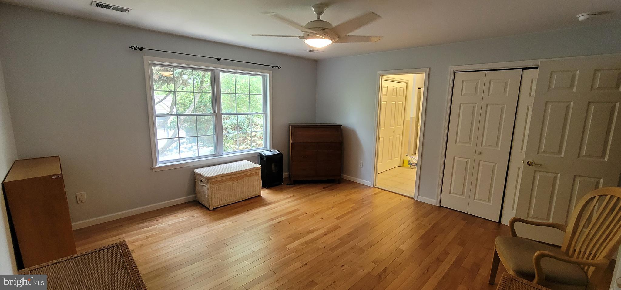 ENGLISH VILLAGE - Residential