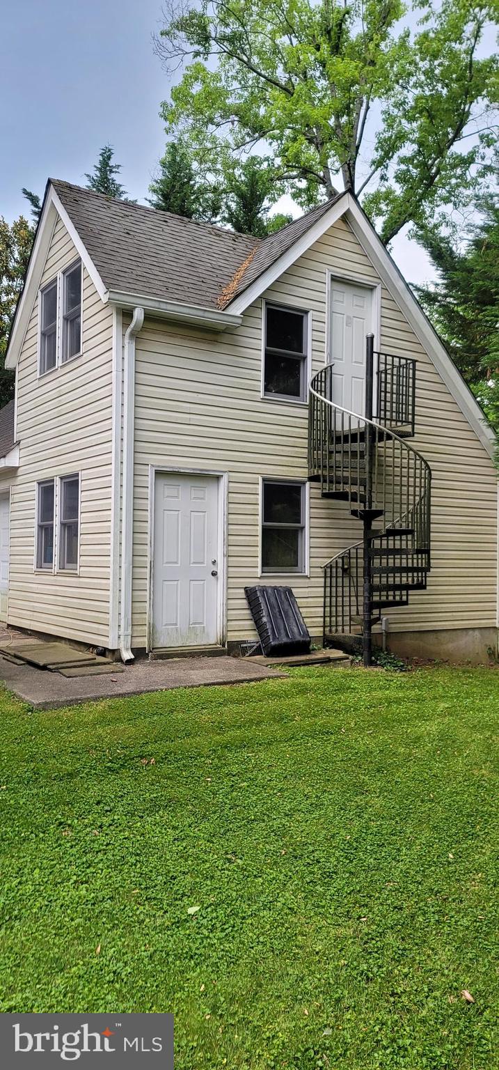 ENGLISH VILLAGE - Residential