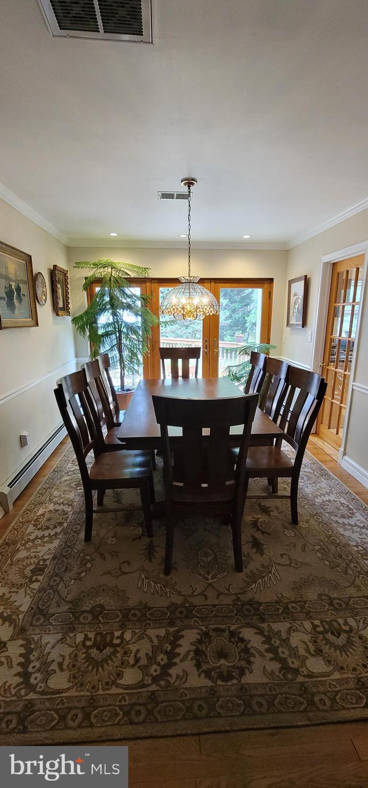 ENGLISH VILLAGE - Residential