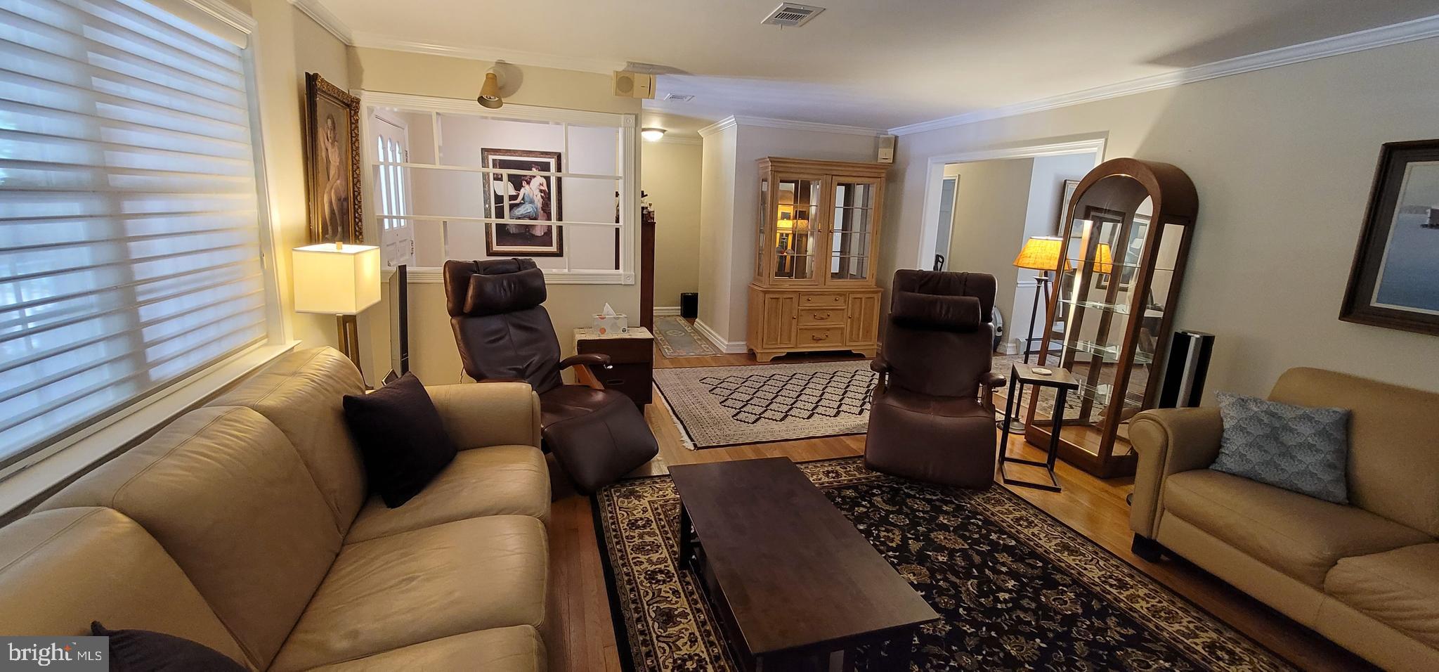 ENGLISH VILLAGE - Residential