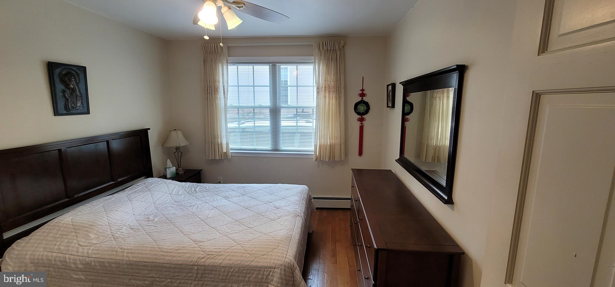 ENGLISH VILLAGE - Residential