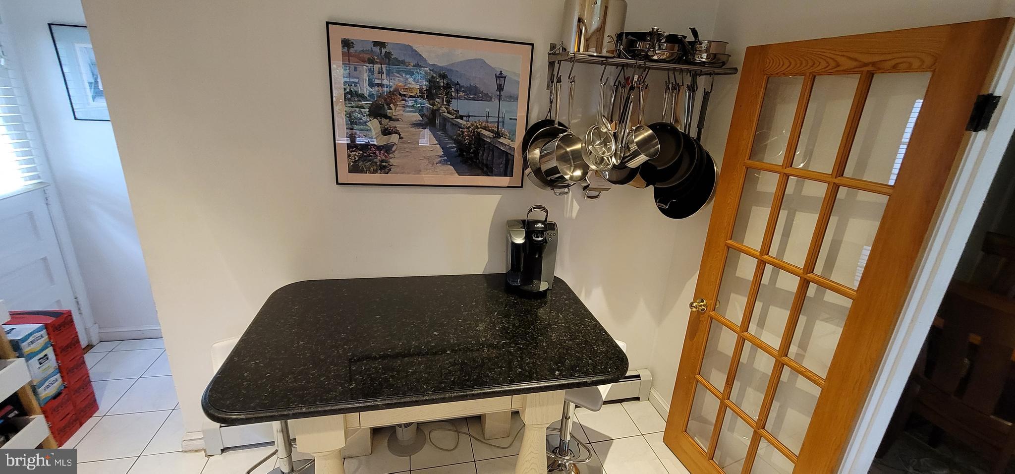 ENGLISH VILLAGE - Residential