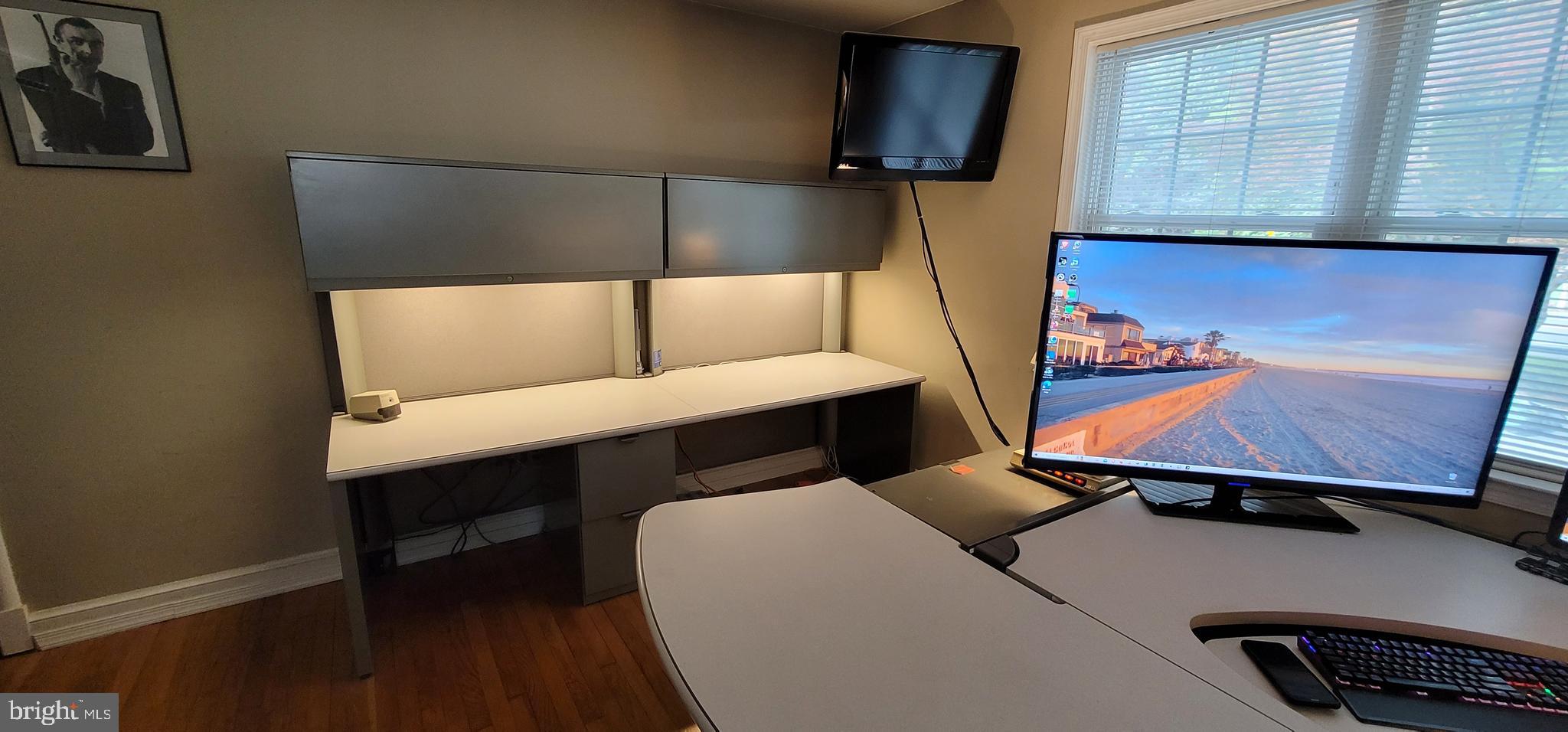 ENGLISH VILLAGE - Residential