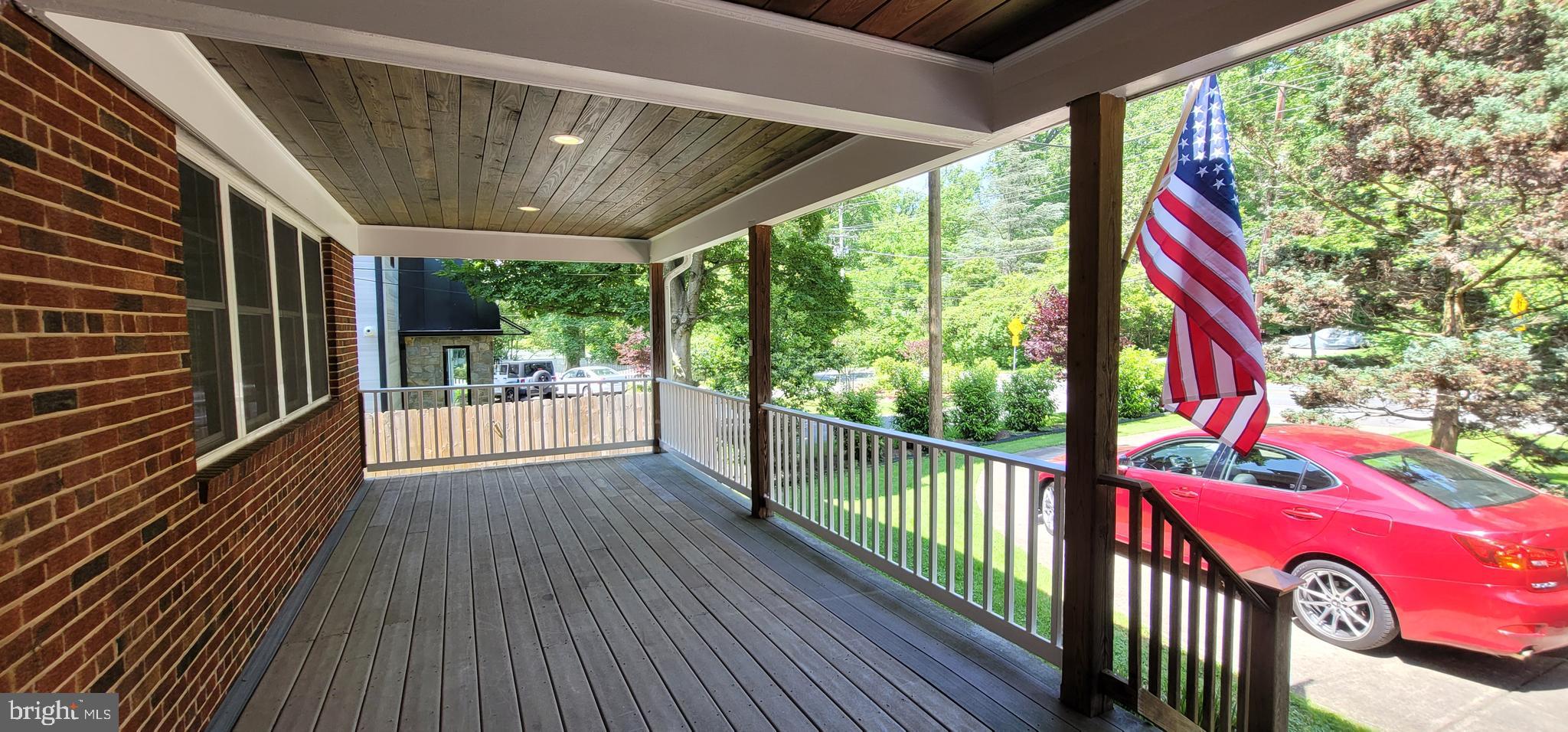 ENGLISH VILLAGE - Residential