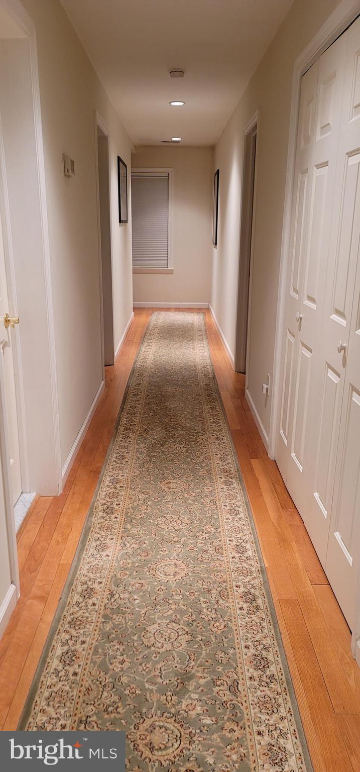 ENGLISH VILLAGE - Residential